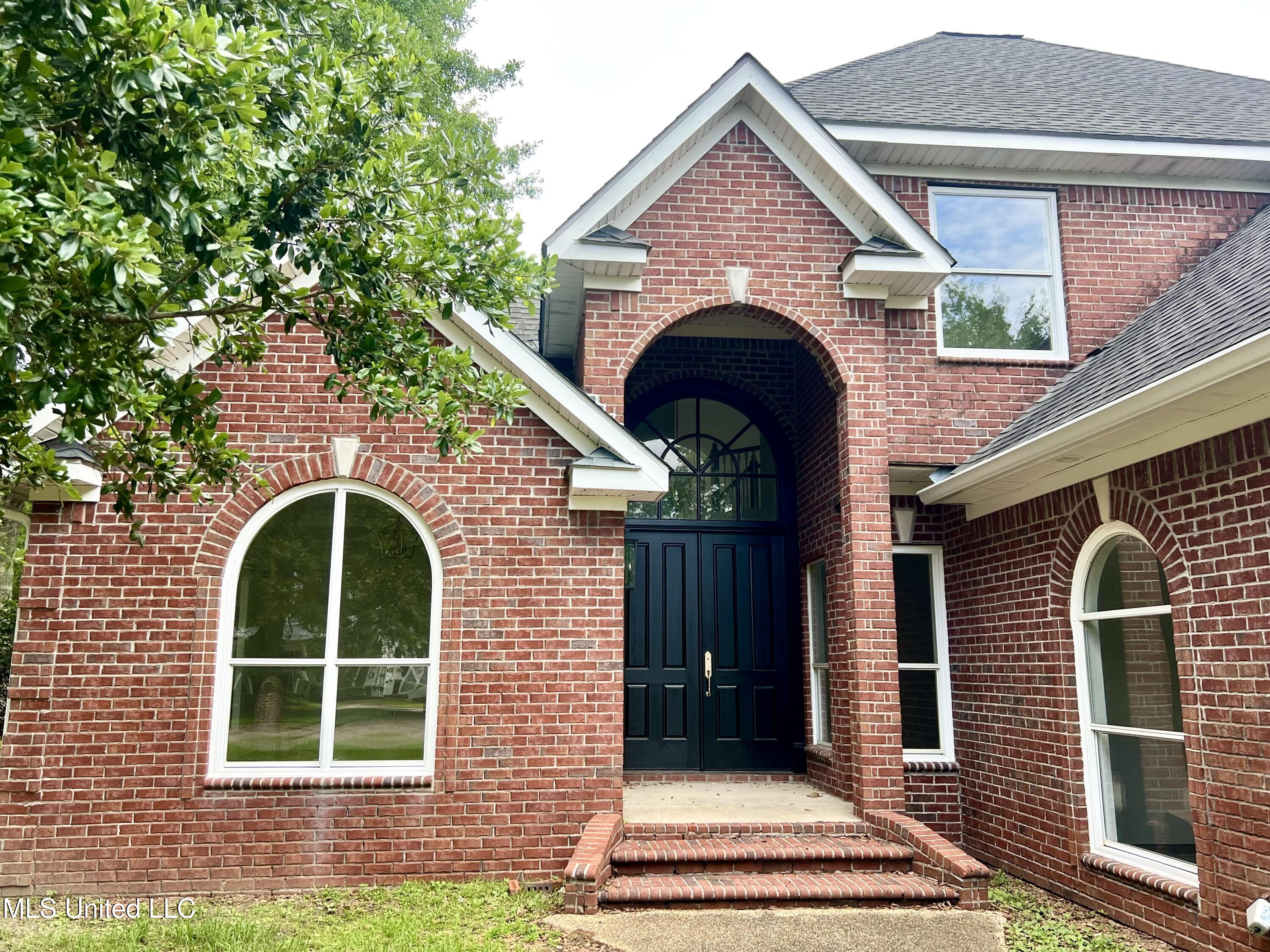 2513 Duck Lake Drive, Moss Point, Mississippi image 3