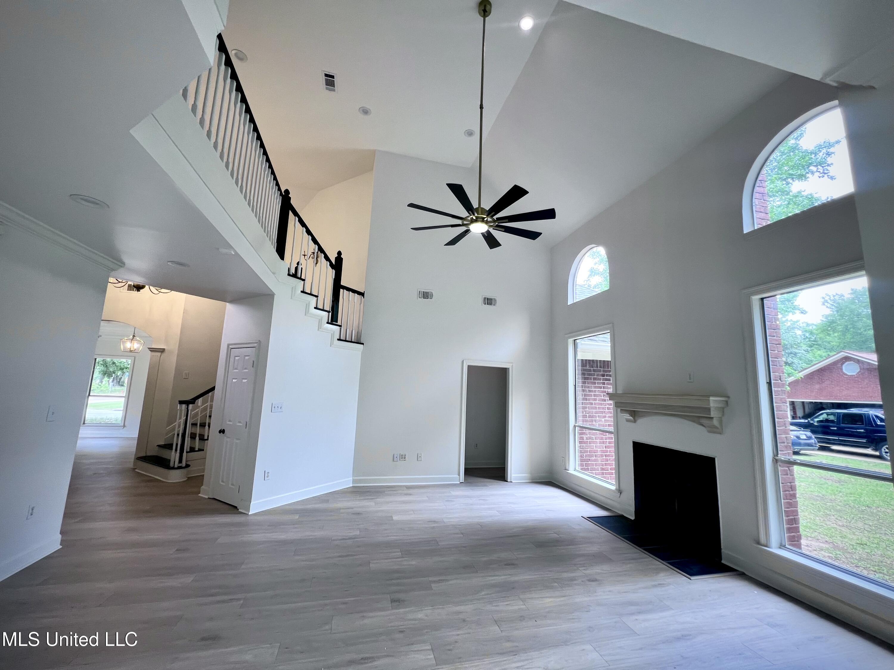 2513 Duck Lake Drive, Moss Point, Mississippi image 11
