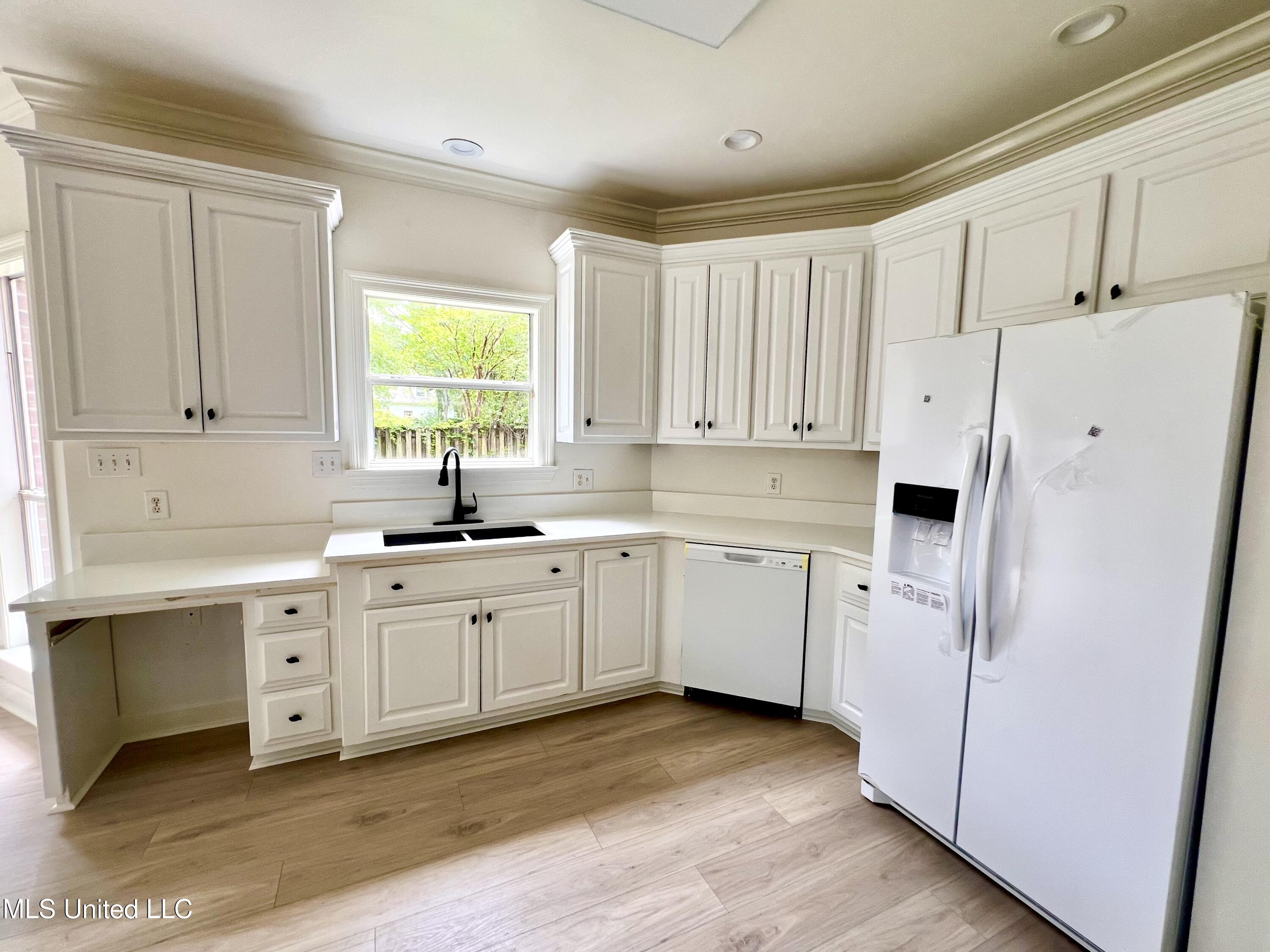 2513 Duck Lake Drive, Moss Point, Mississippi image 18