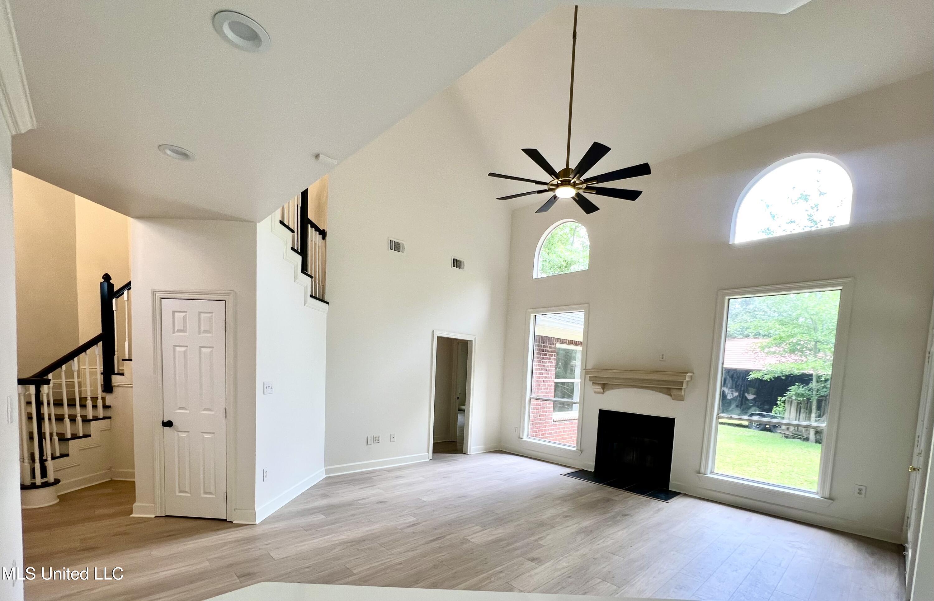 2513 Duck Lake Drive, Moss Point, Mississippi image 9