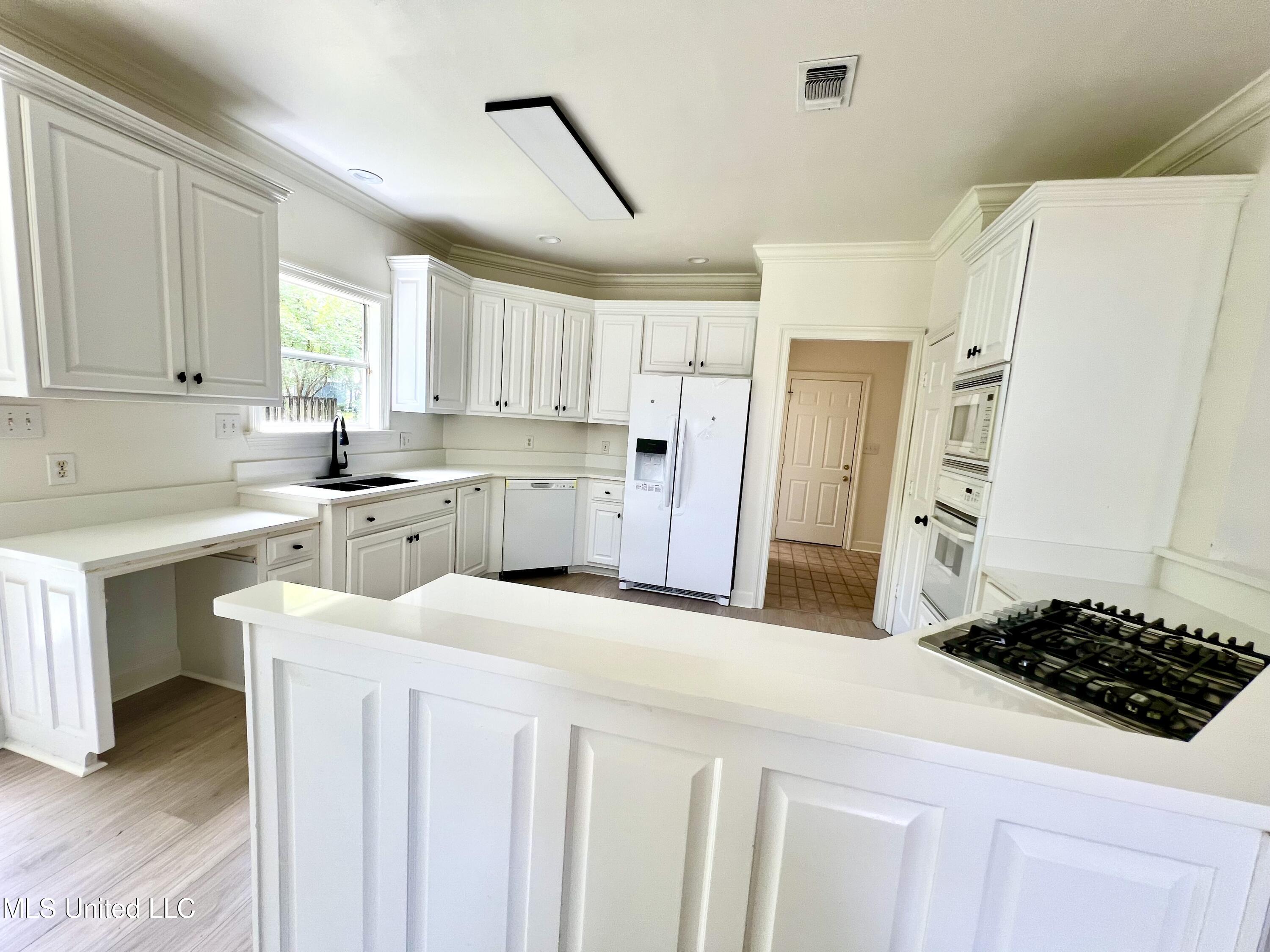 2513 Duck Lake Drive, Moss Point, Mississippi image 16