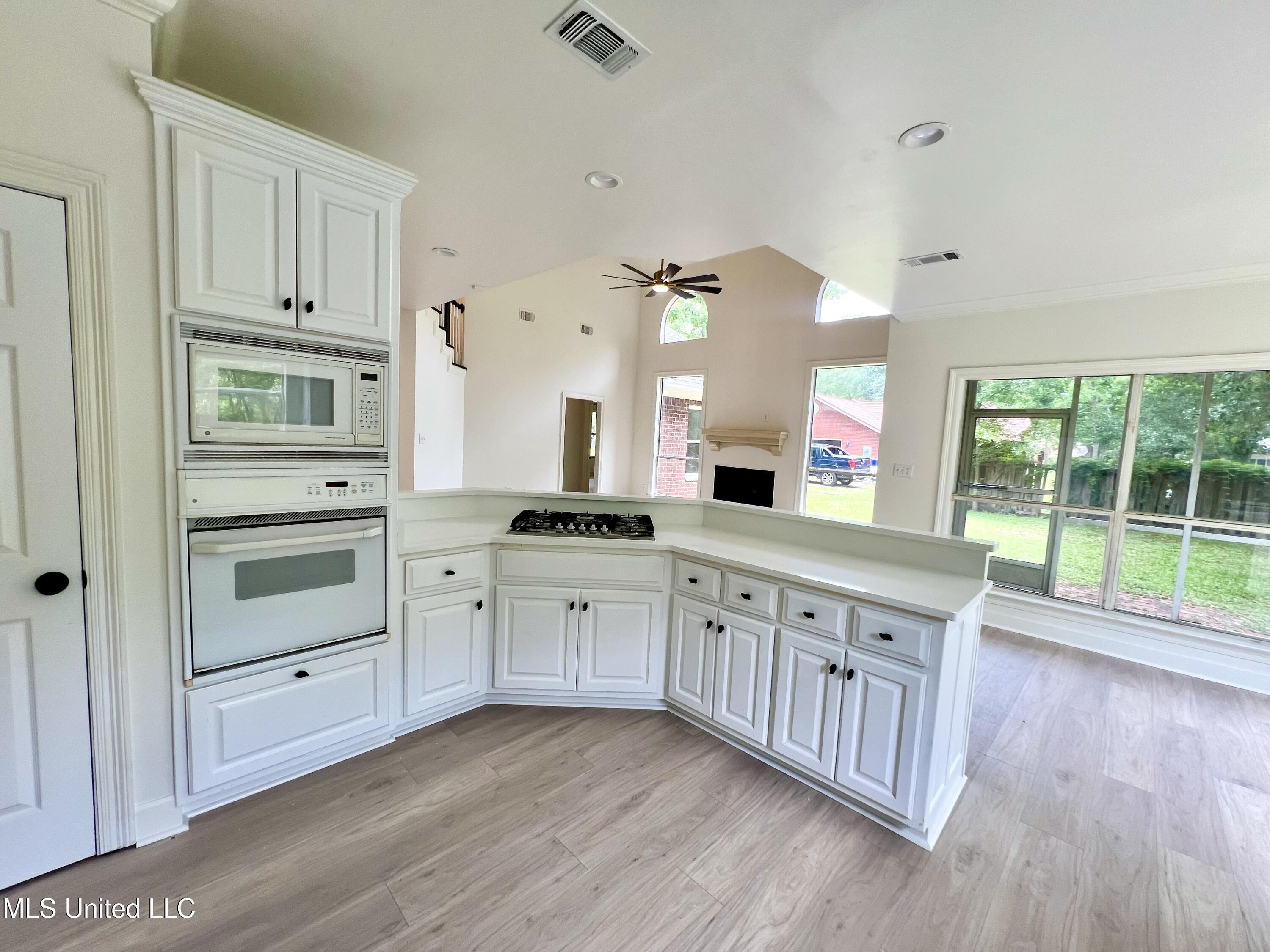2513 Duck Lake Drive, Moss Point, Mississippi image 17