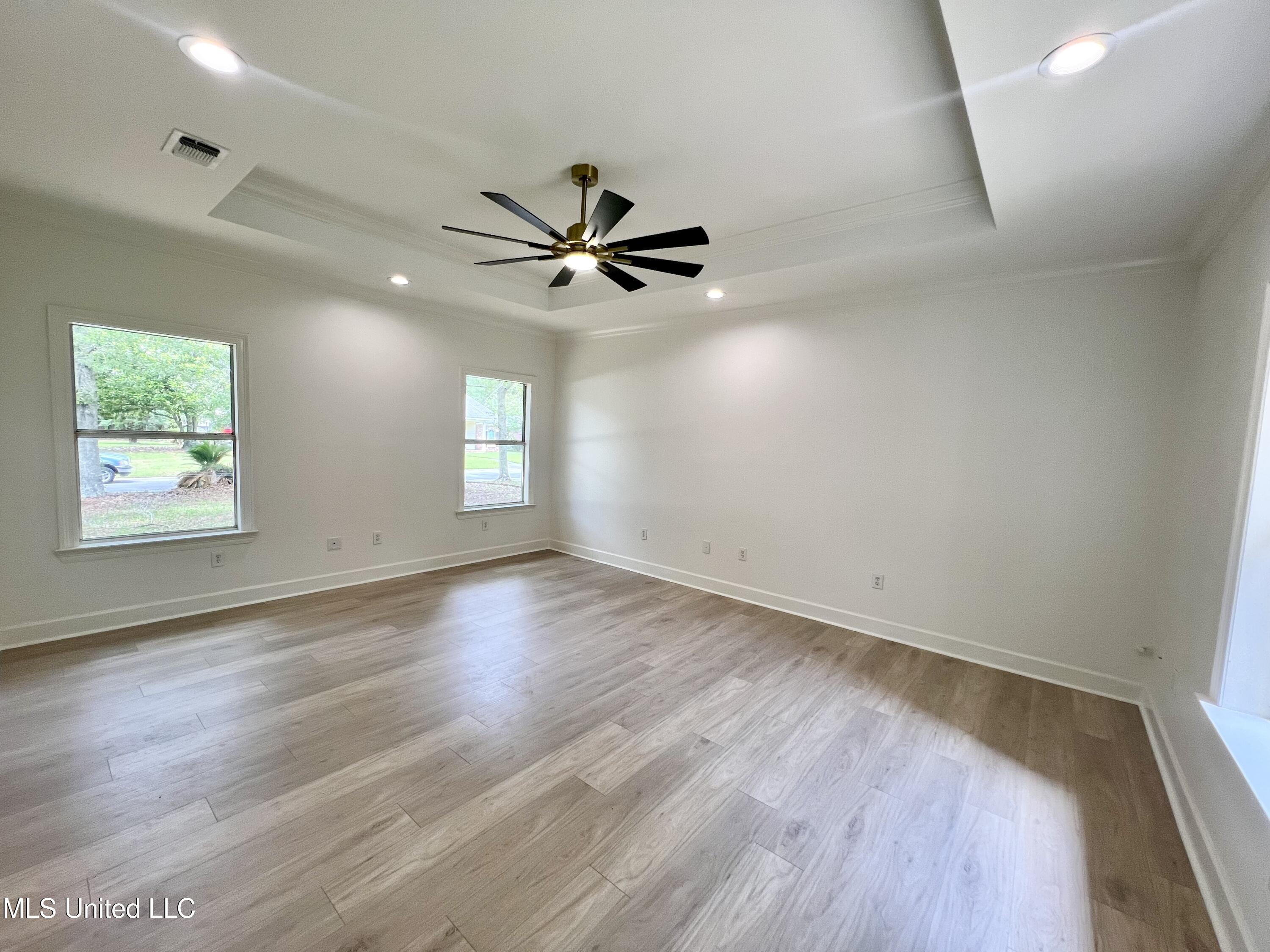 2513 Duck Lake Drive, Moss Point, Mississippi image 28