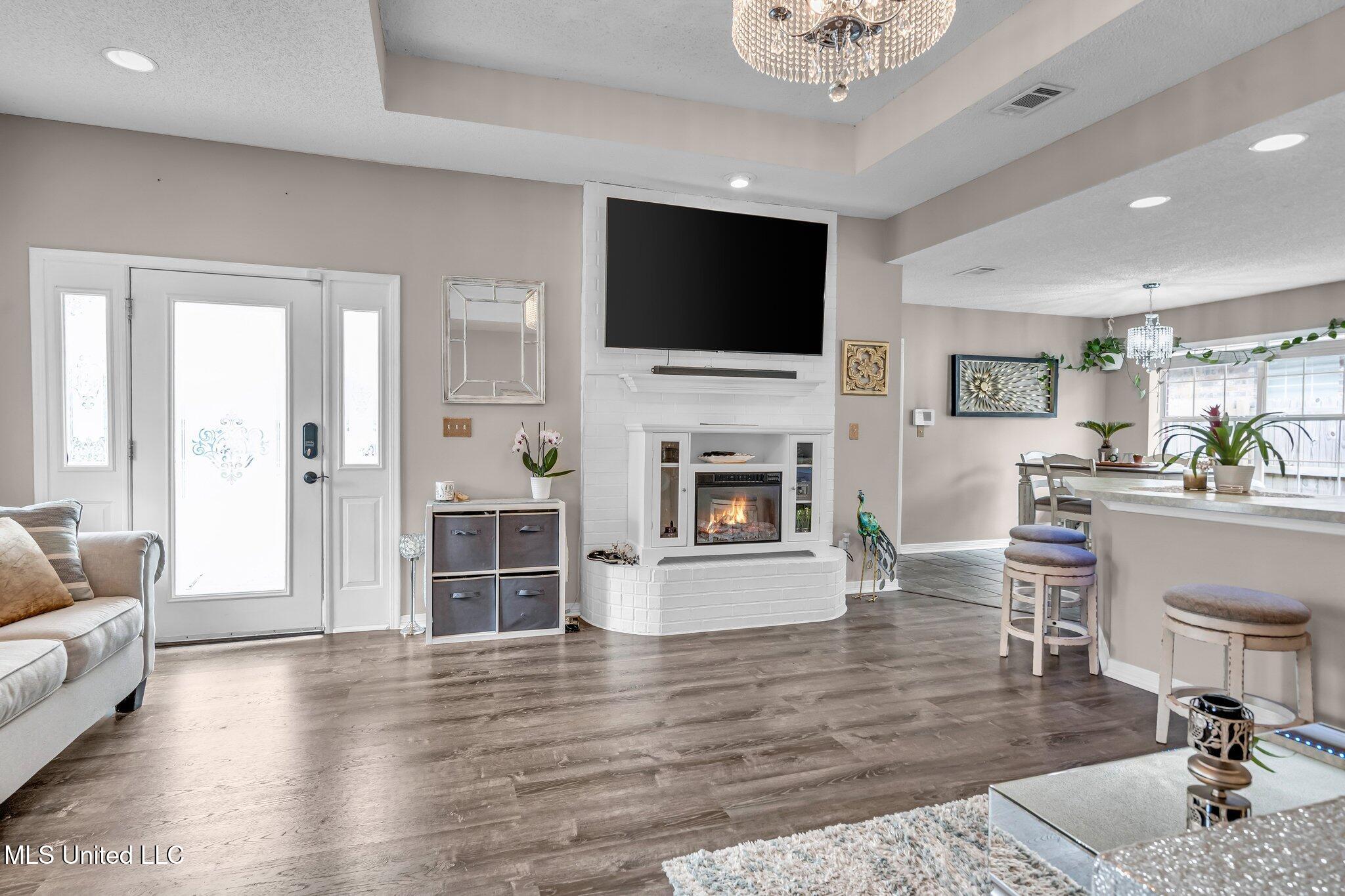 18040 Green Leaves Drive, Gulfport, Mississippi image 4