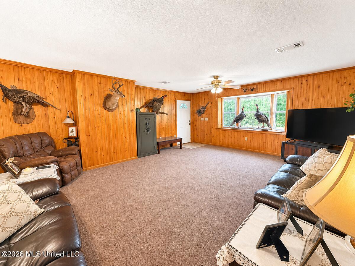 918 Neely Avera Road