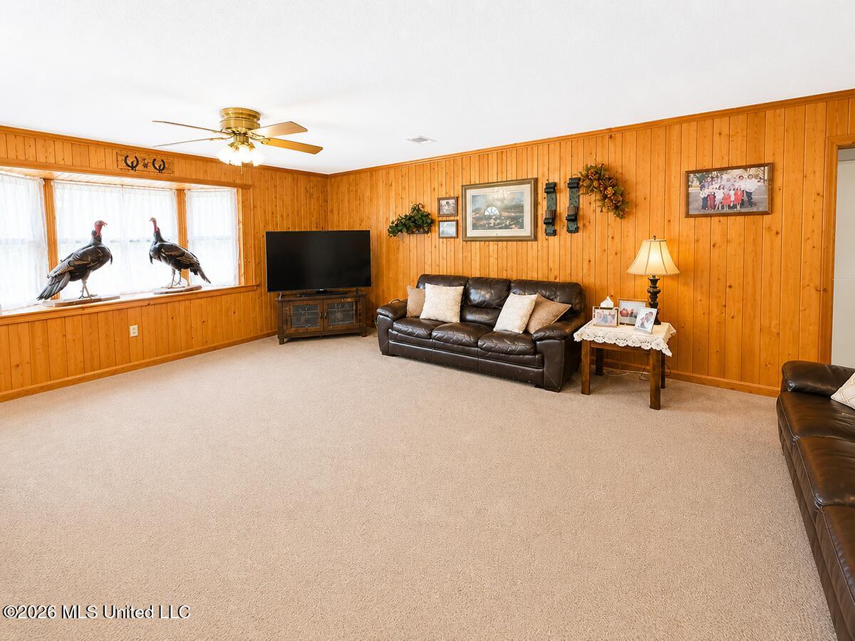 918 Neely Avera Road
