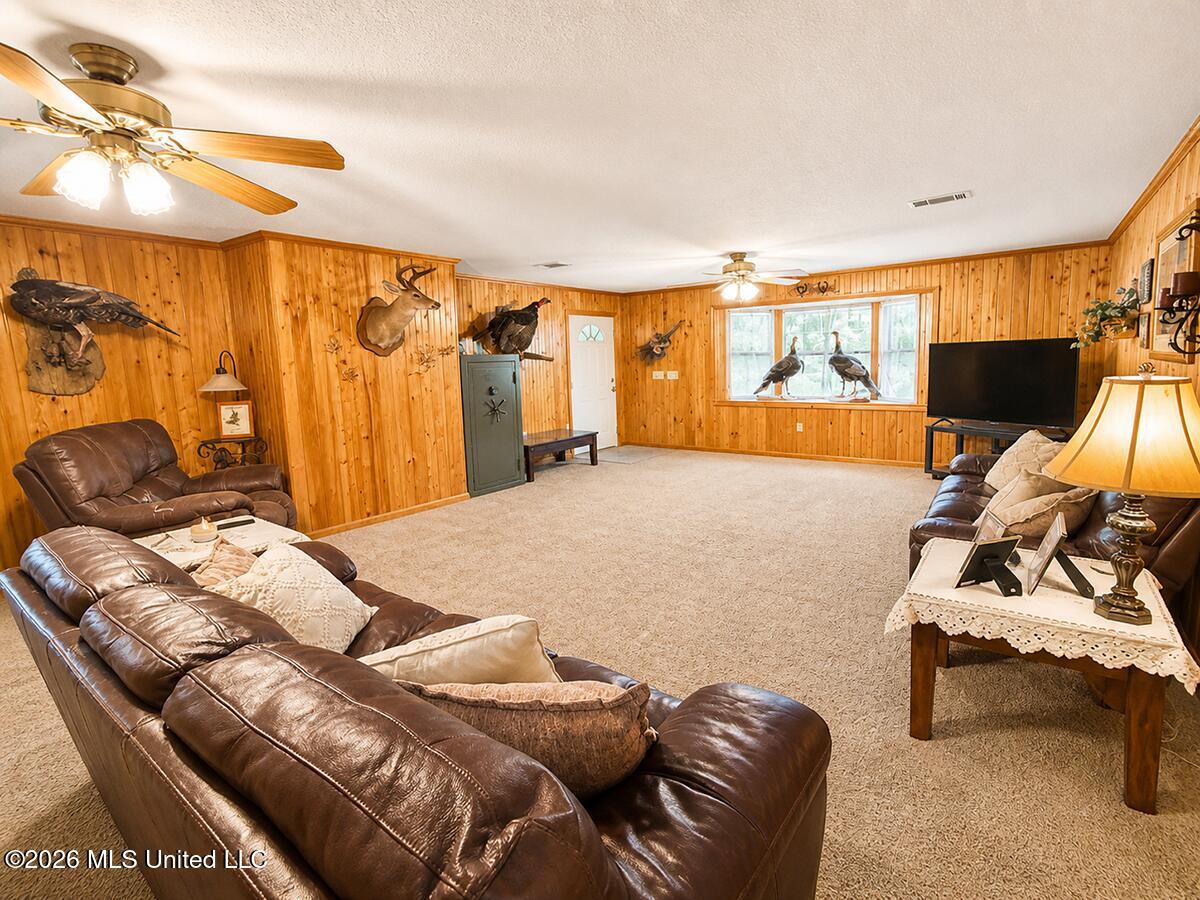 918 Neely Avera Road