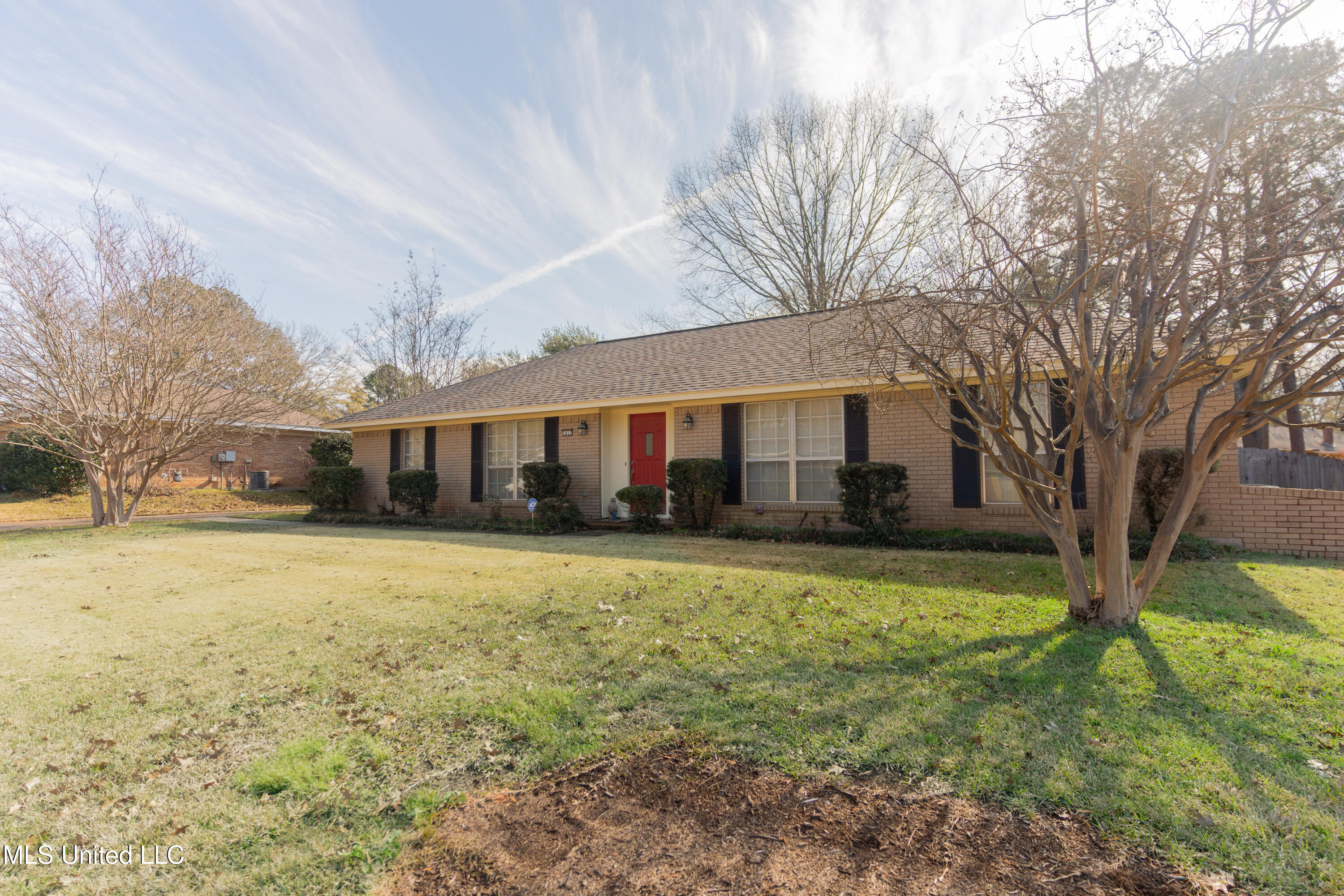 1417 Huntcliff Way, Clinton, Mississippi image 3