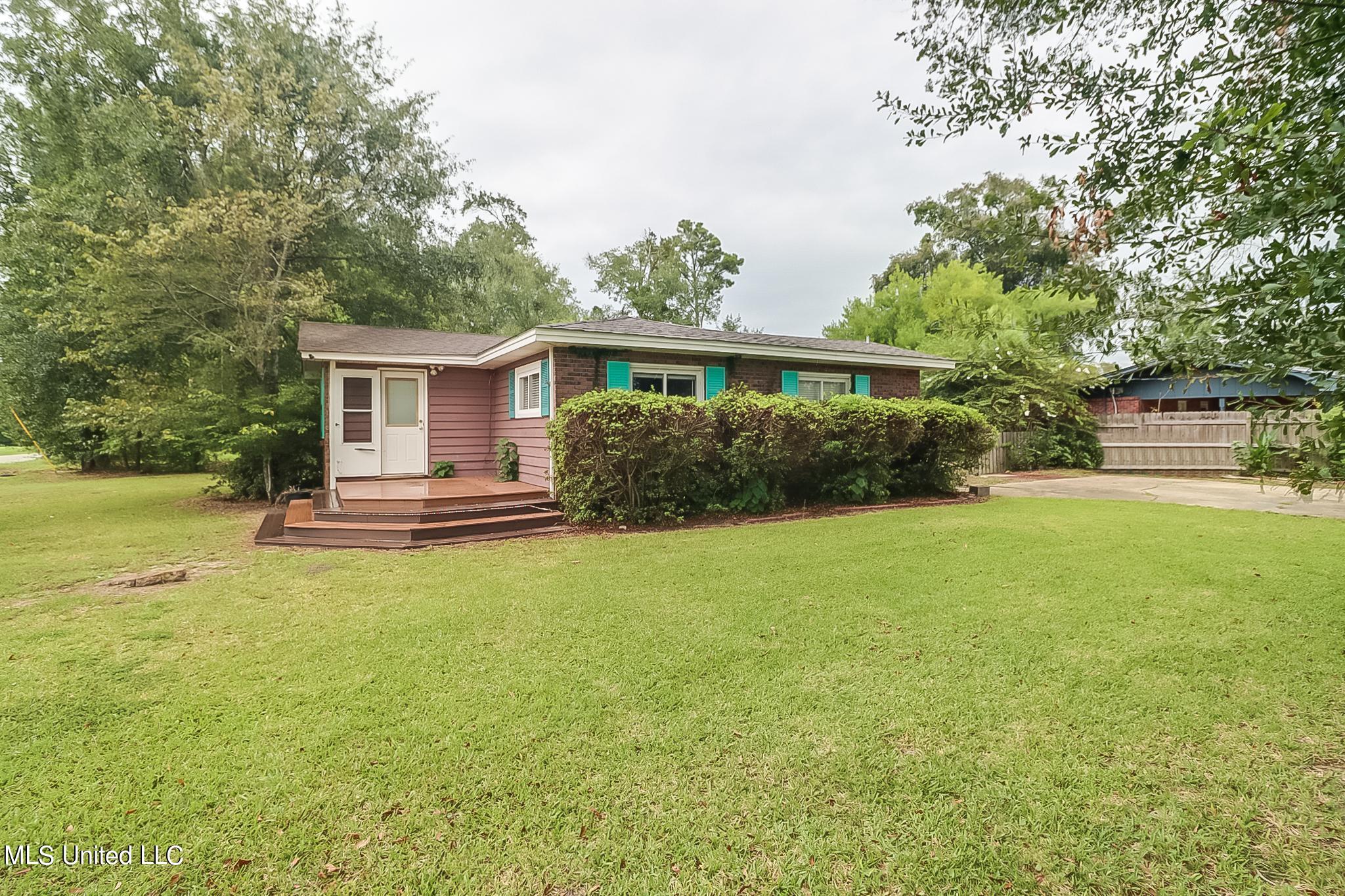 400 Alexander Road, Long Beach, Mississippi image 1