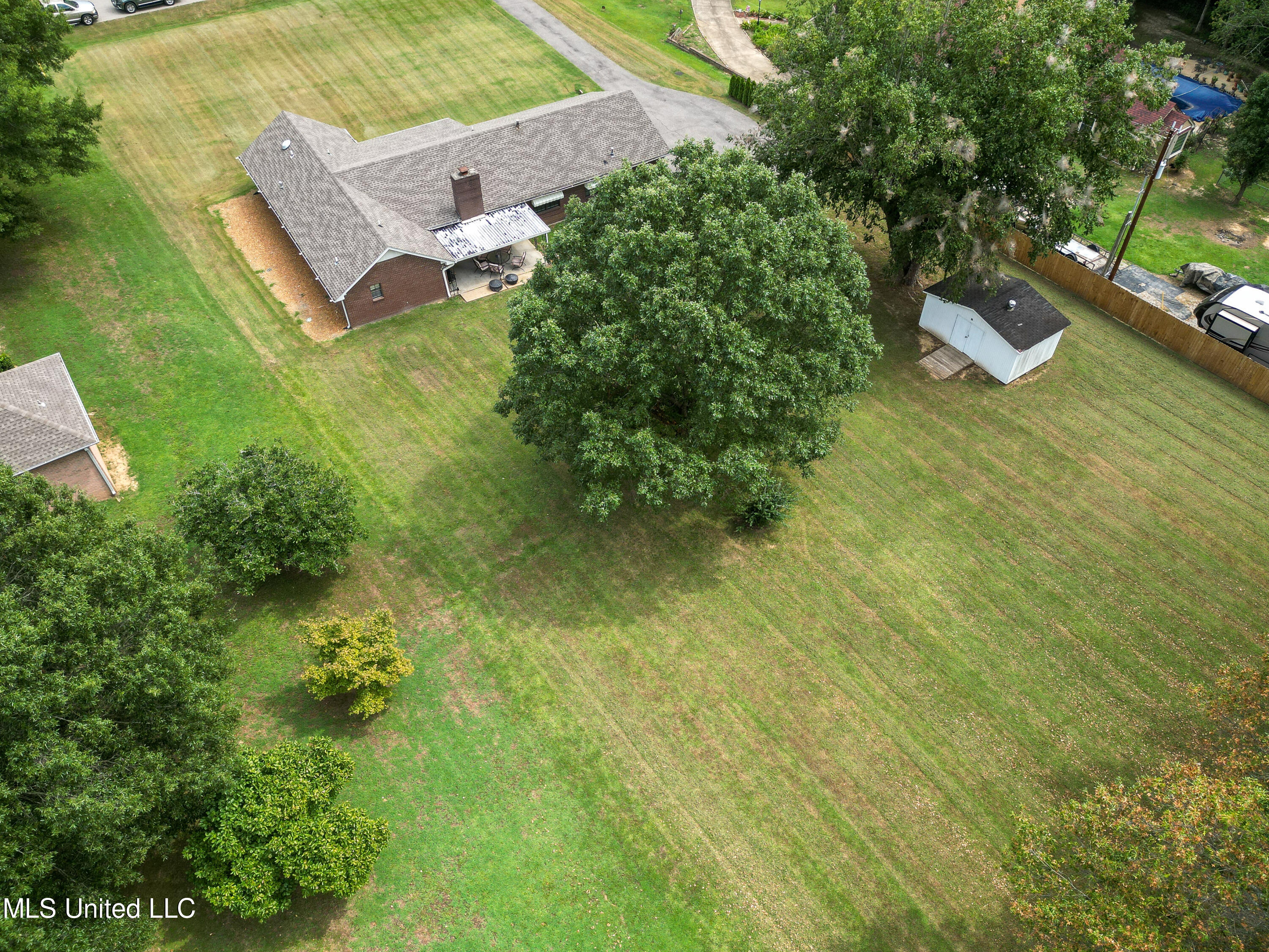 8995 Brookhollow Drive, Olive Branch, Mississippi image 18