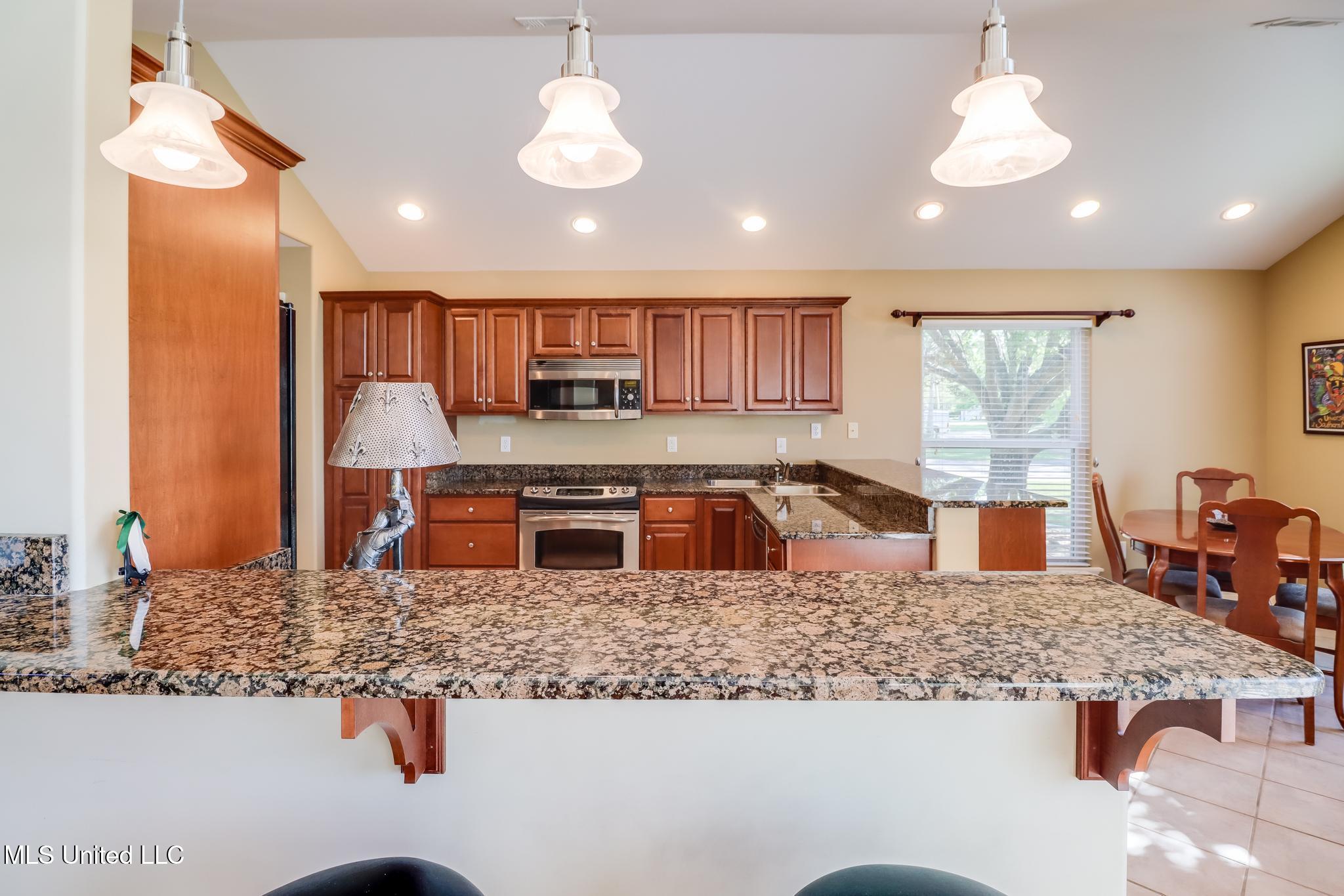 1296 John Evans Drive, Gulfport, Mississippi image 4