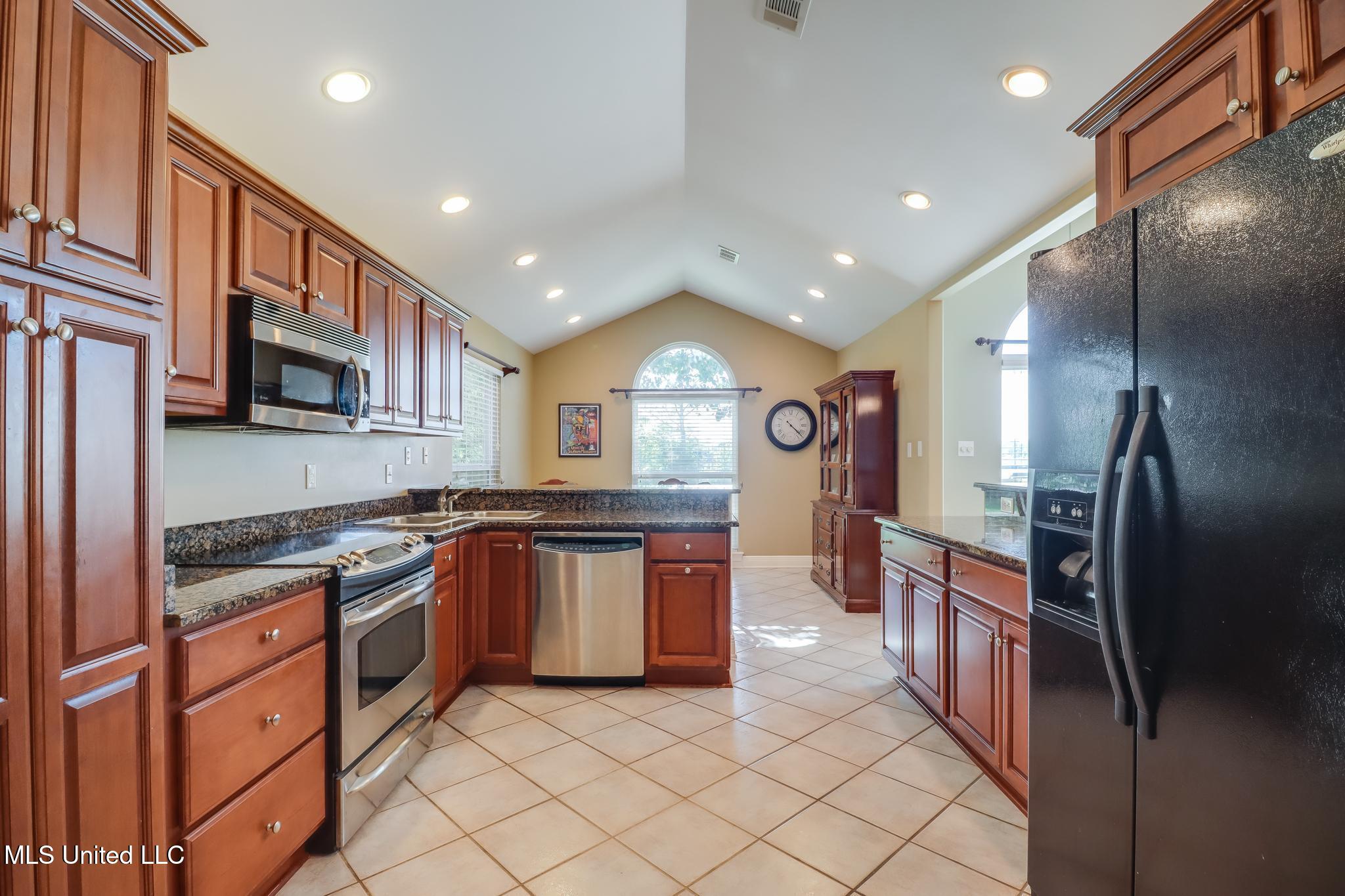1296 John Evans Drive, Gulfport, Mississippi image 8