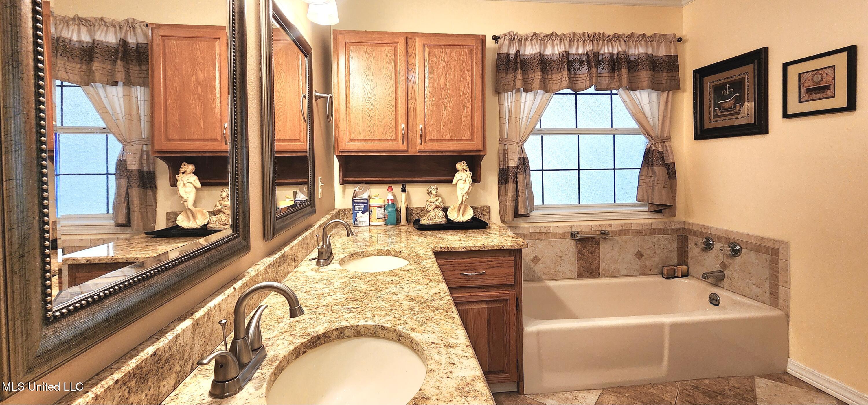 96498 W Diamondhead Drive, Diamondhead, Mississippi image 30