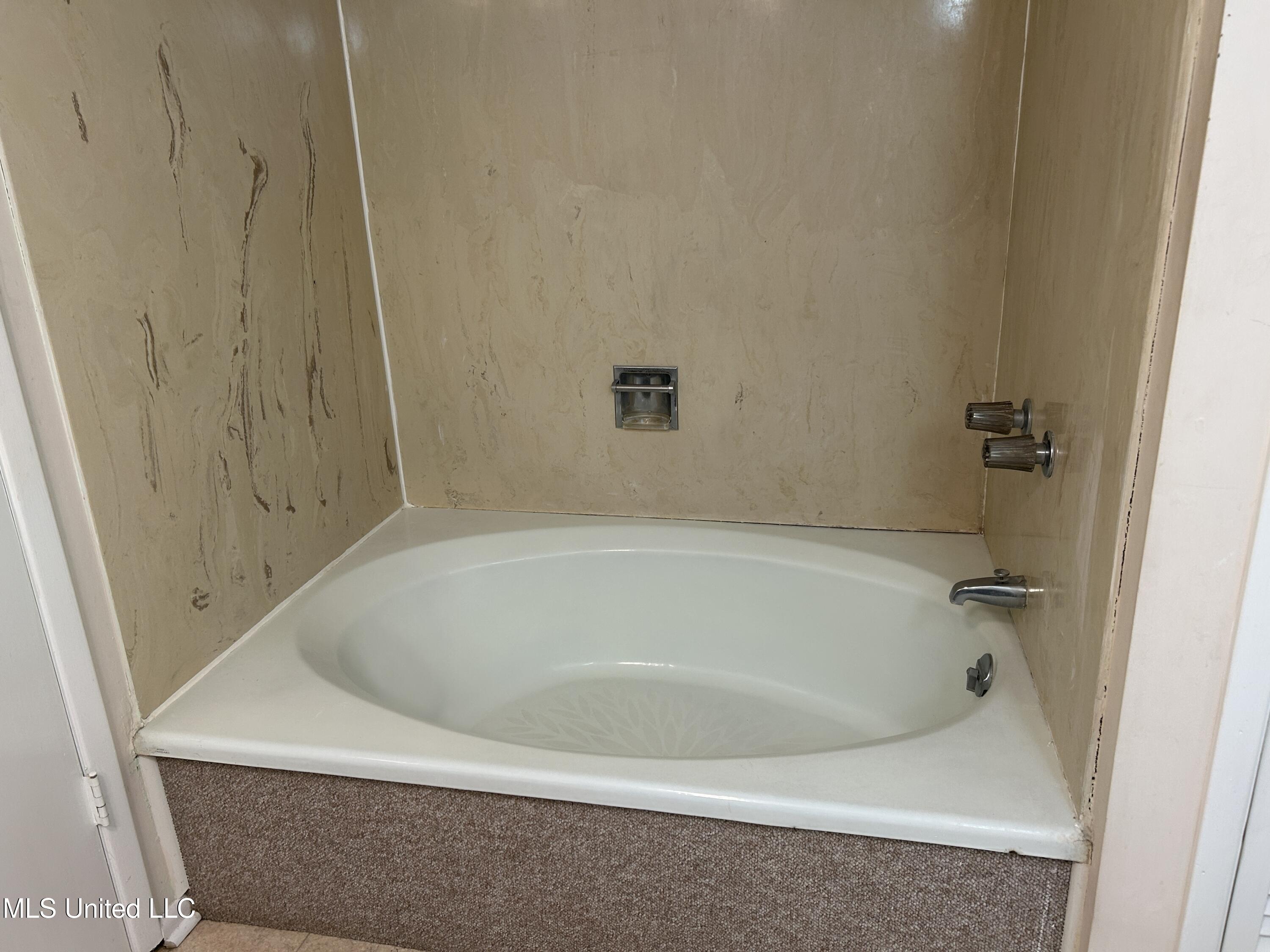 221 Lanai Village #F, Diamondhead, Mississippi image 14