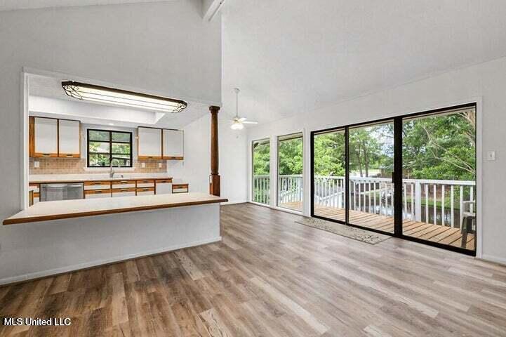 310 E Lakeshore Drive, Carriere, Mississippi image 4
