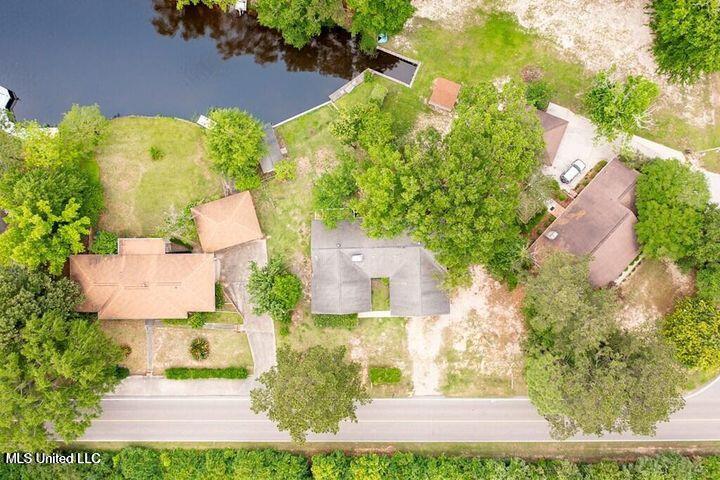 310 E Lakeshore Drive, Carriere, Mississippi image 25
