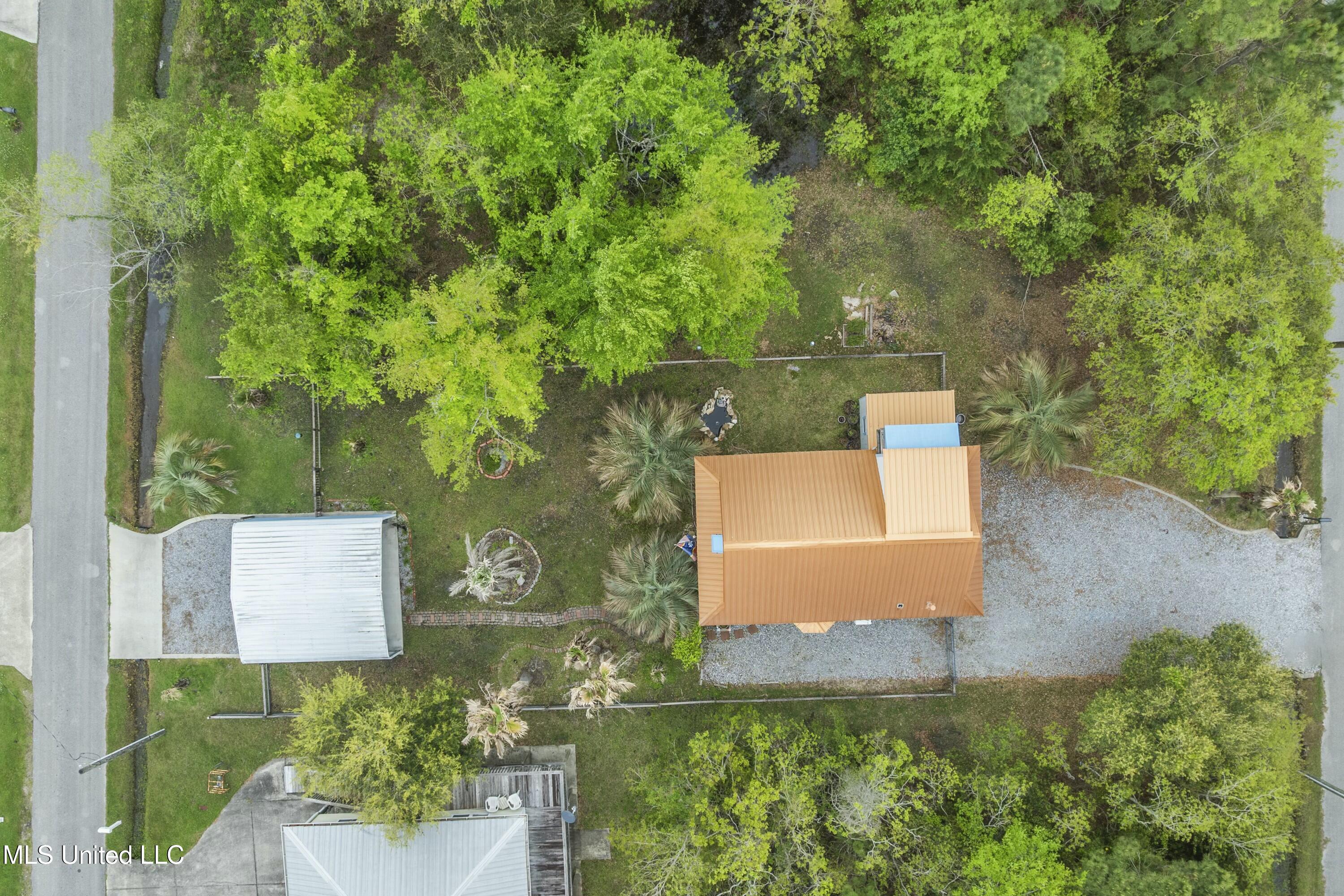 202 Surf Street, Waveland, Mississippi image 27