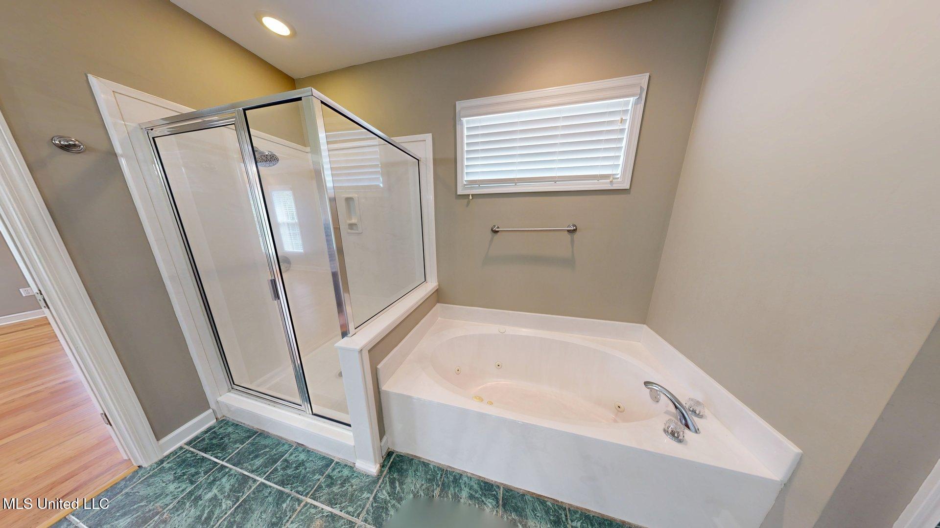 7056 Apache Drive, Olive Branch, Mississippi image 23