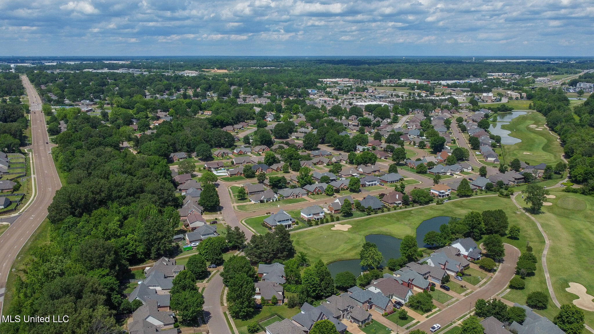 7056 Apache Drive, Olive Branch, Mississippi image 47
