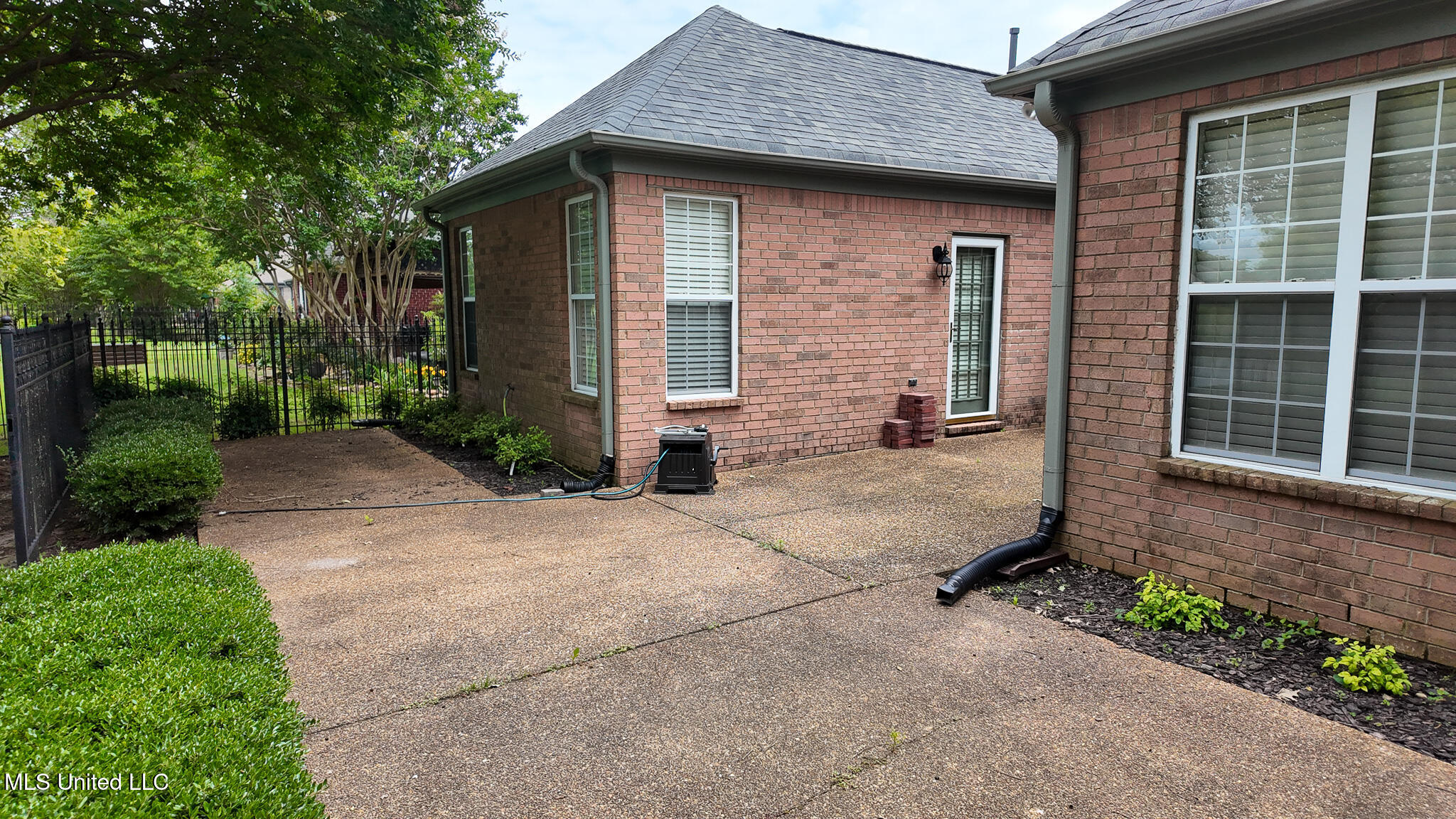 7056 Apache Drive, Olive Branch, Mississippi image 38