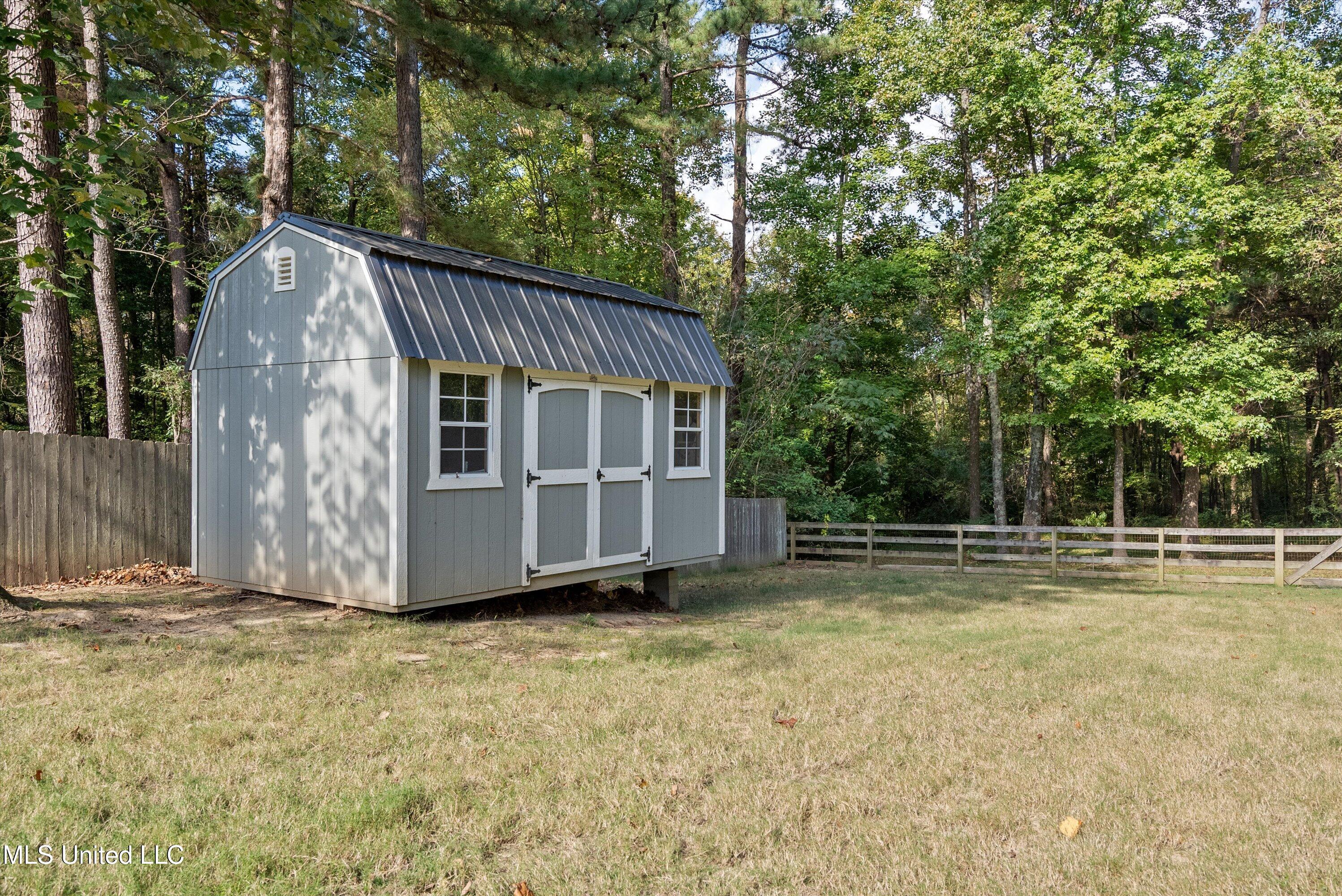 9948 Victor Drive, Olive Branch, Mississippi image 35