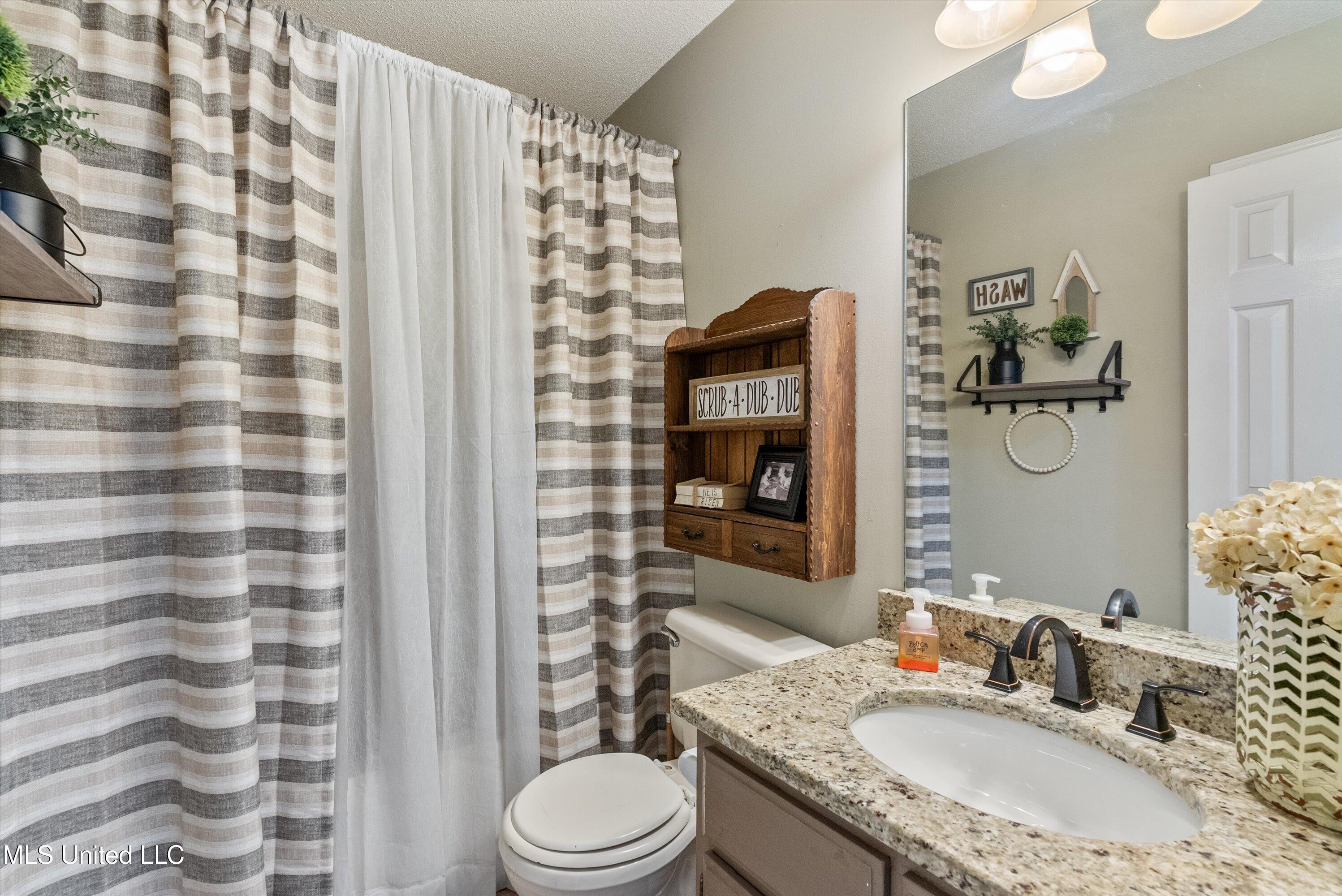 9948 Victor Drive, Olive Branch, Mississippi image 23