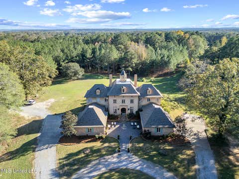 Homes For Sale - 410 Cole Road<br/> Mendenhall, MS 39114