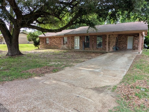 Homes For Sale - 224 Greenfield Road<br/> Adams County, Natchez, MS 39120