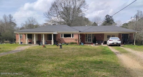 Homes For Sale - 306 S Main Street<br/> Simpson County, Mendenhall, MS 39114
