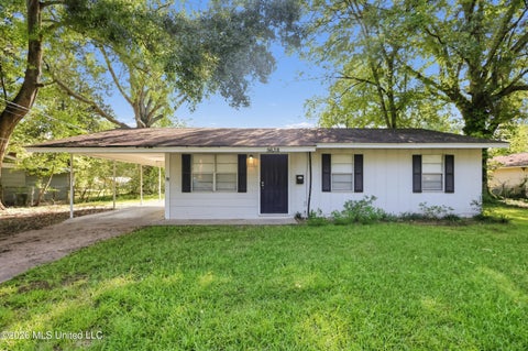 Homes For Sale - 1334 Whispering Oaks Cove<br/> Jackson, MS 39212