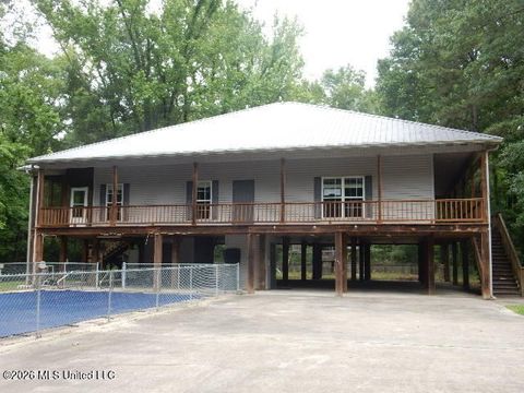346 Old Foxworth Road Columbia MS 39429