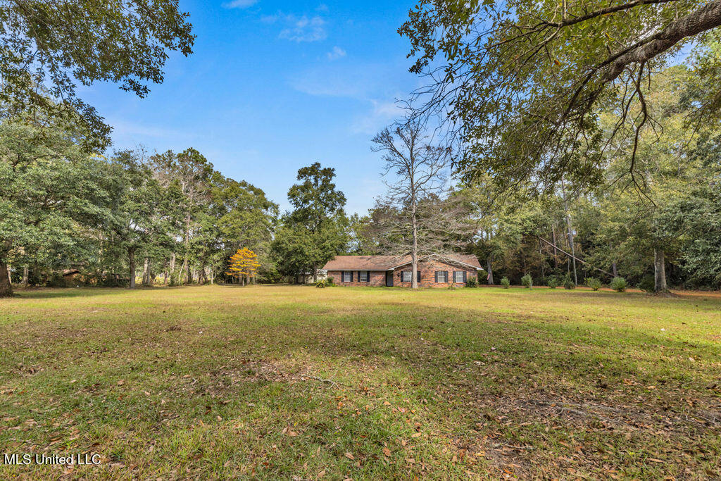 2500 Bayou Bend Road, Gautier, Mississippi image 2