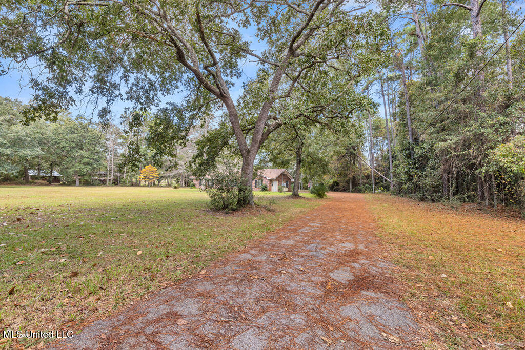 2500 Bayou Bend Road, Gautier, Mississippi image 3