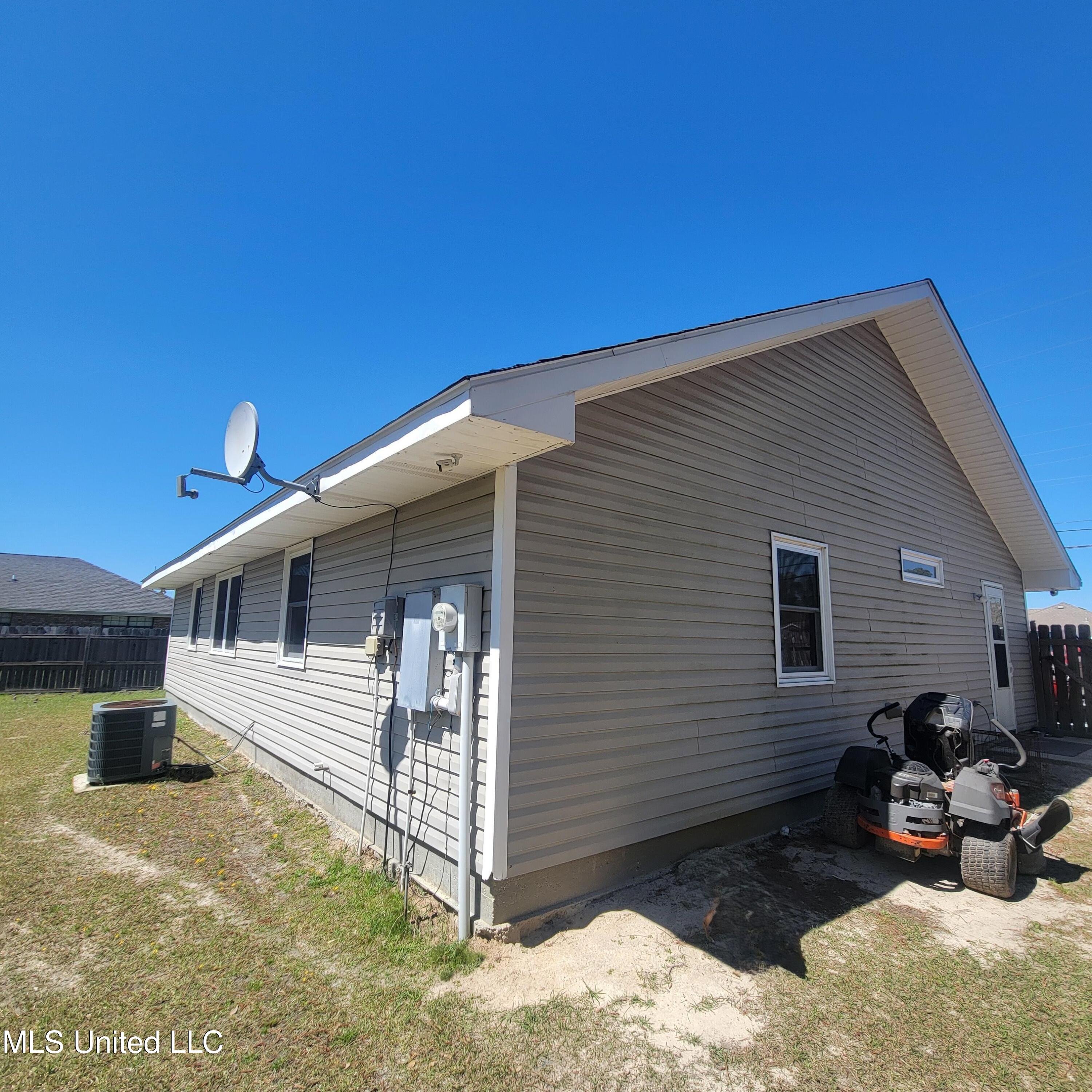 616 Old Spanish Trail, Waveland, Mississippi image 11