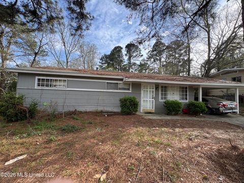 Homes For Sale - 1421 Maria Drive<br/> Jackson, MS 39204