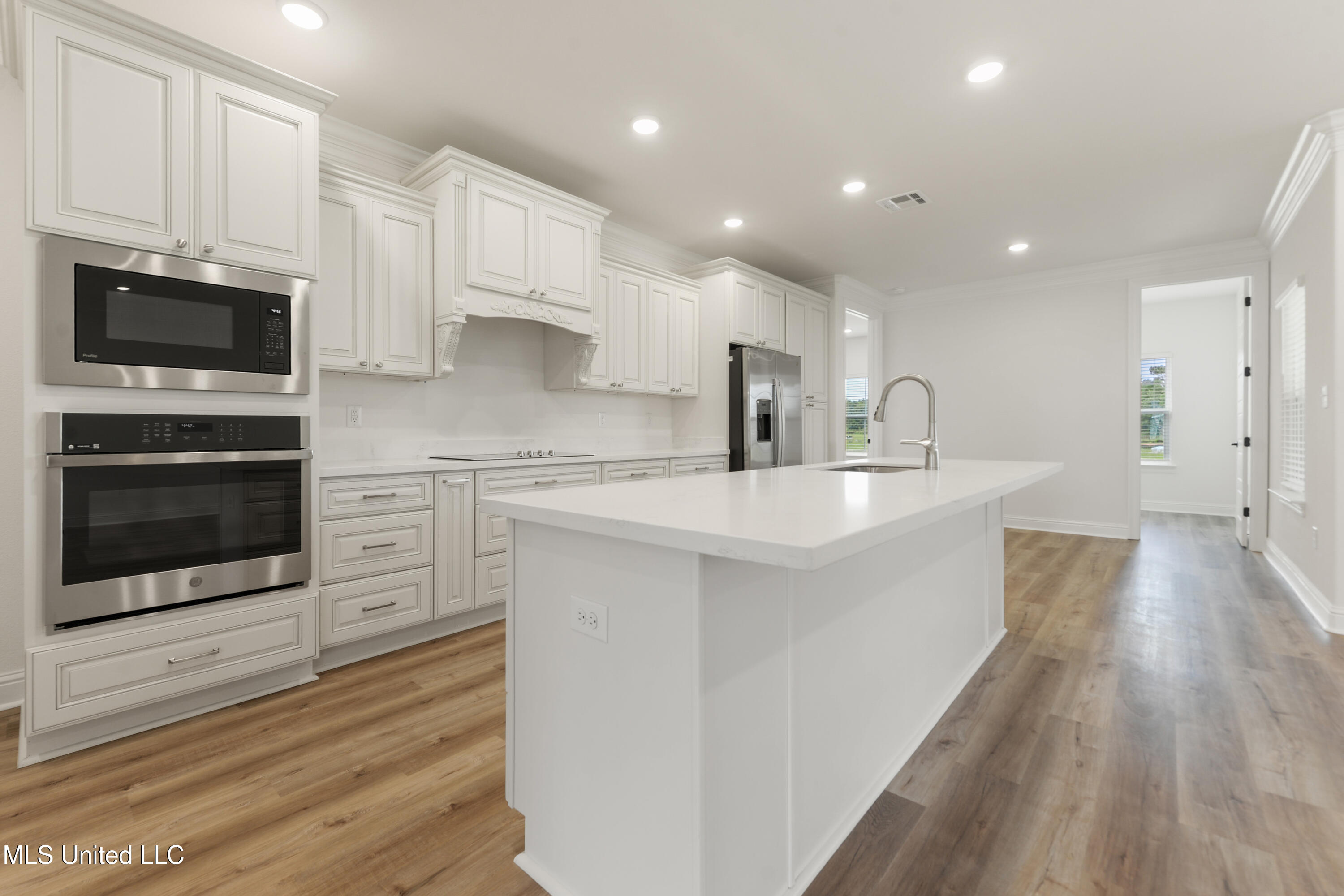 10457 Landon Meadows Drive, Gulfport, Mississippi image 9