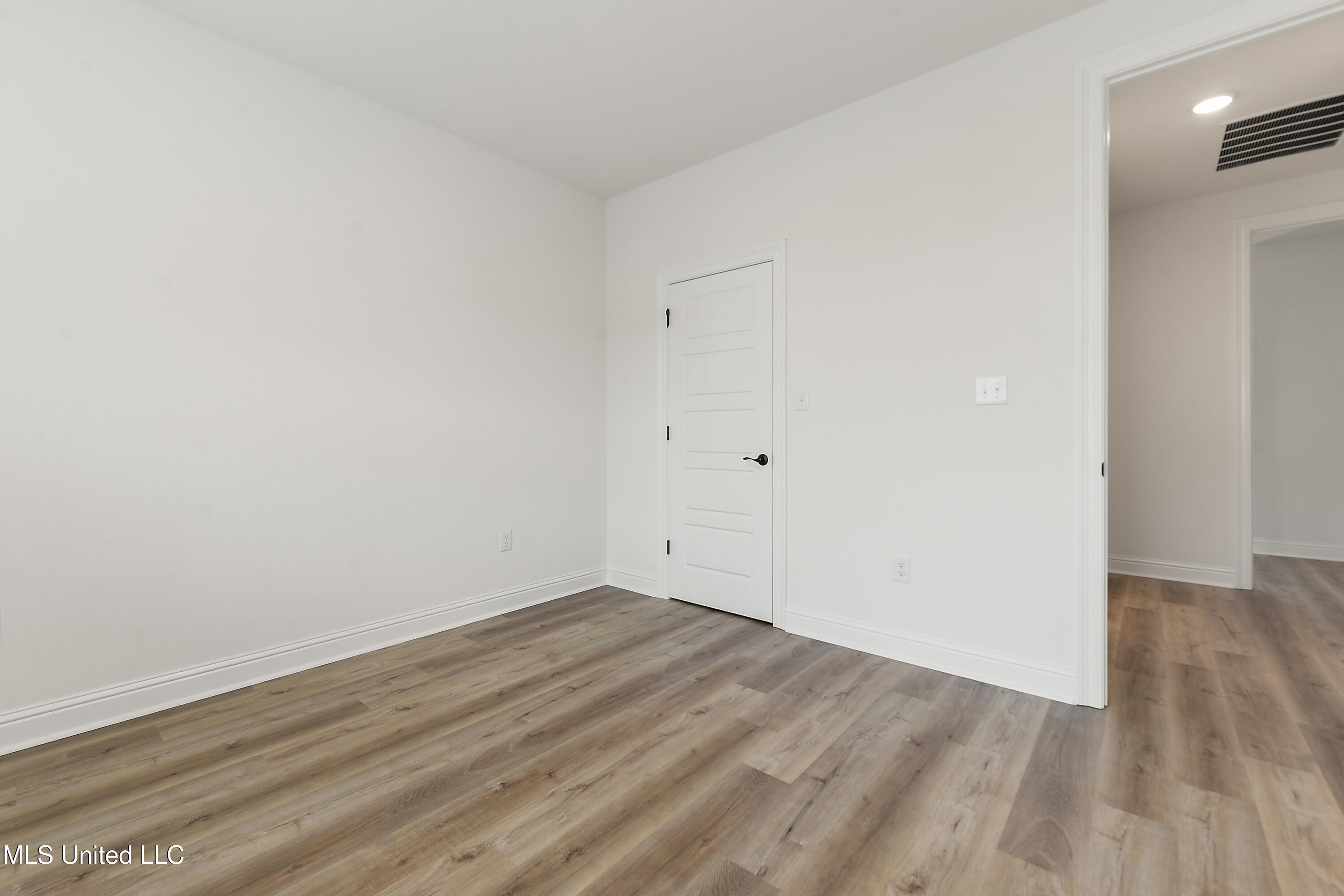 10457 Landon Meadows Drive, Gulfport, Mississippi image 22