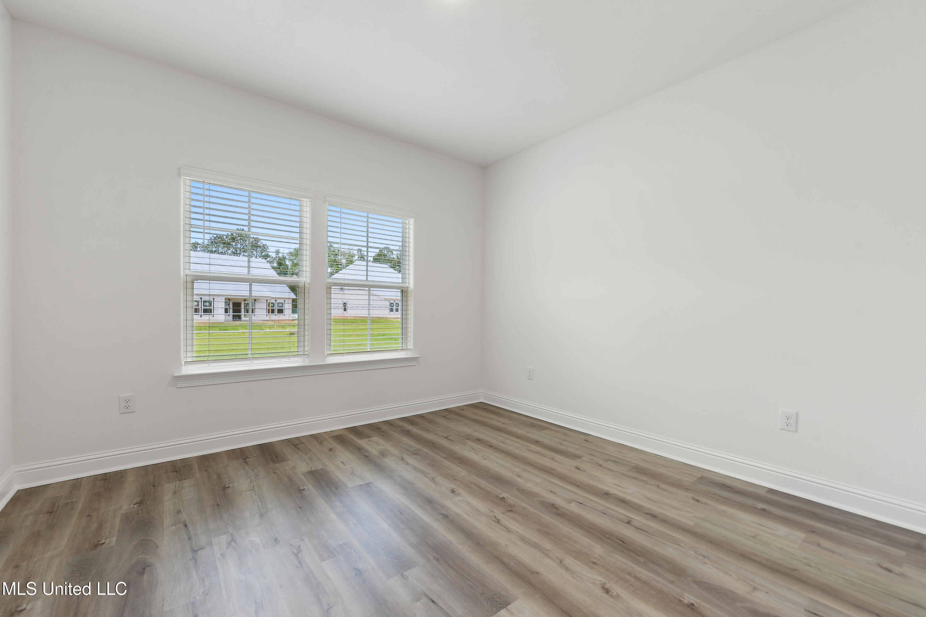 10457 Landon Meadows Drive, Gulfport, Mississippi image 21