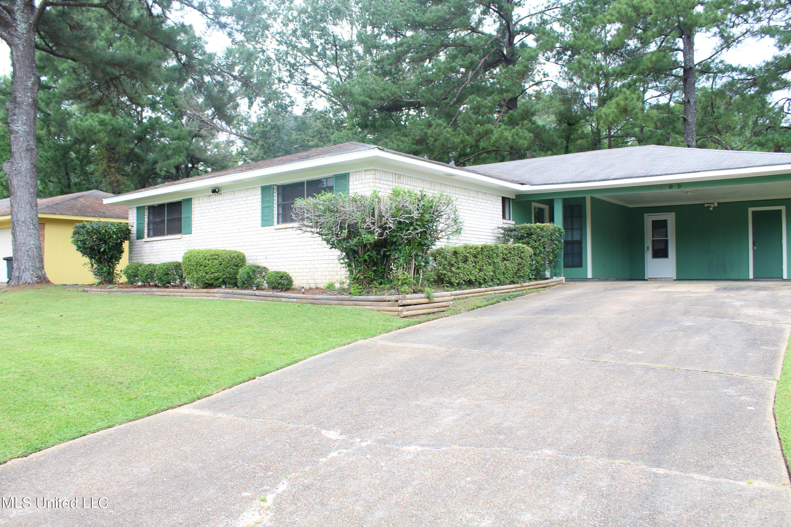 1505 Vernon Circle, Jackson, Mississippi image 1