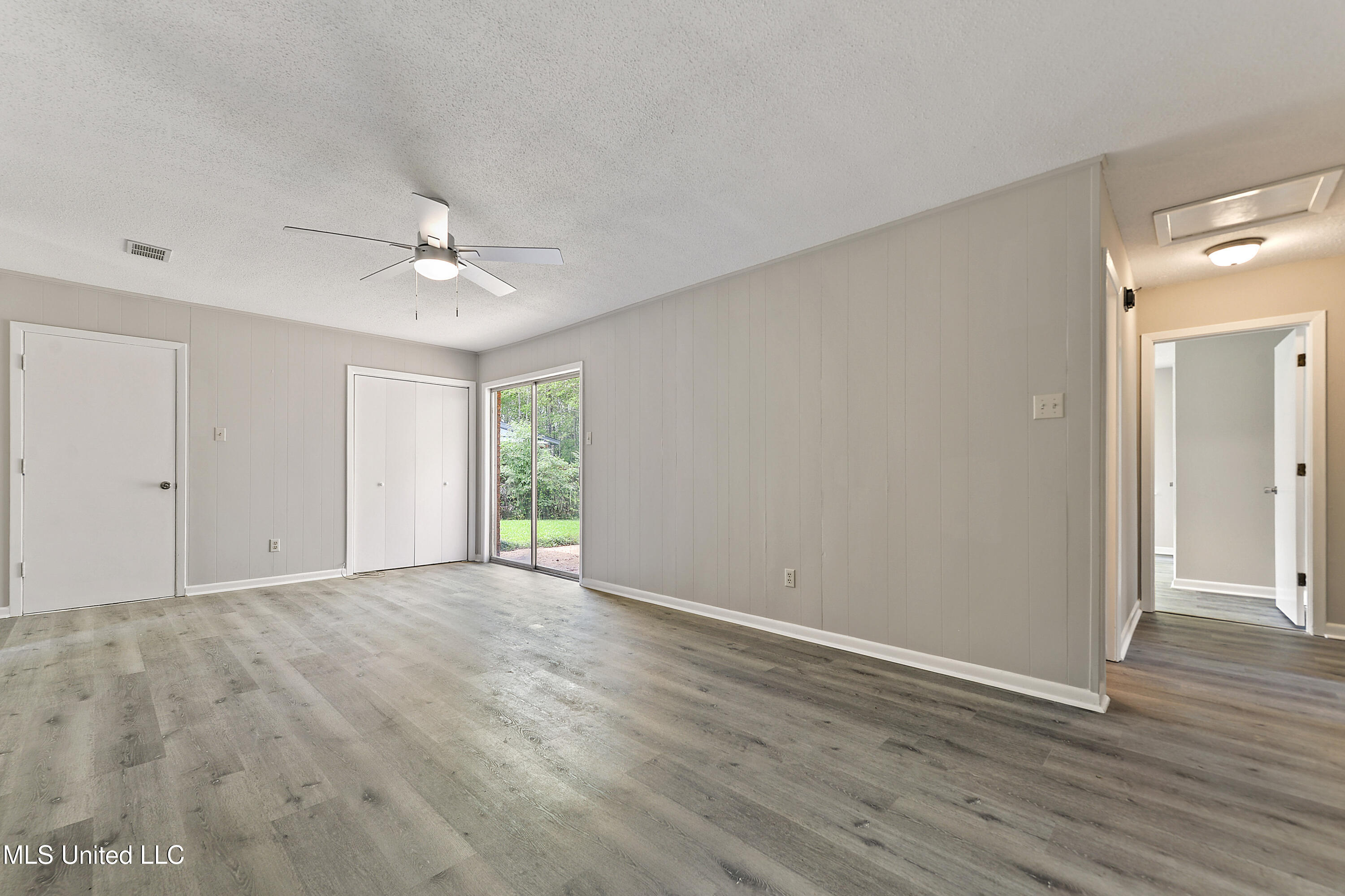 2820 Lawnwood Drive, Ocean Springs, Mississippi image 7