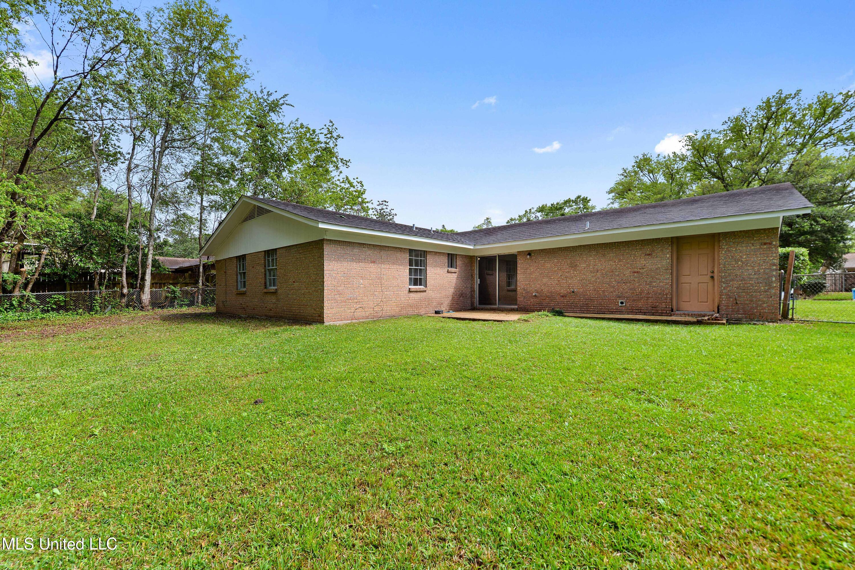 2820 Lawnwood Drive, Ocean Springs, Mississippi image 20