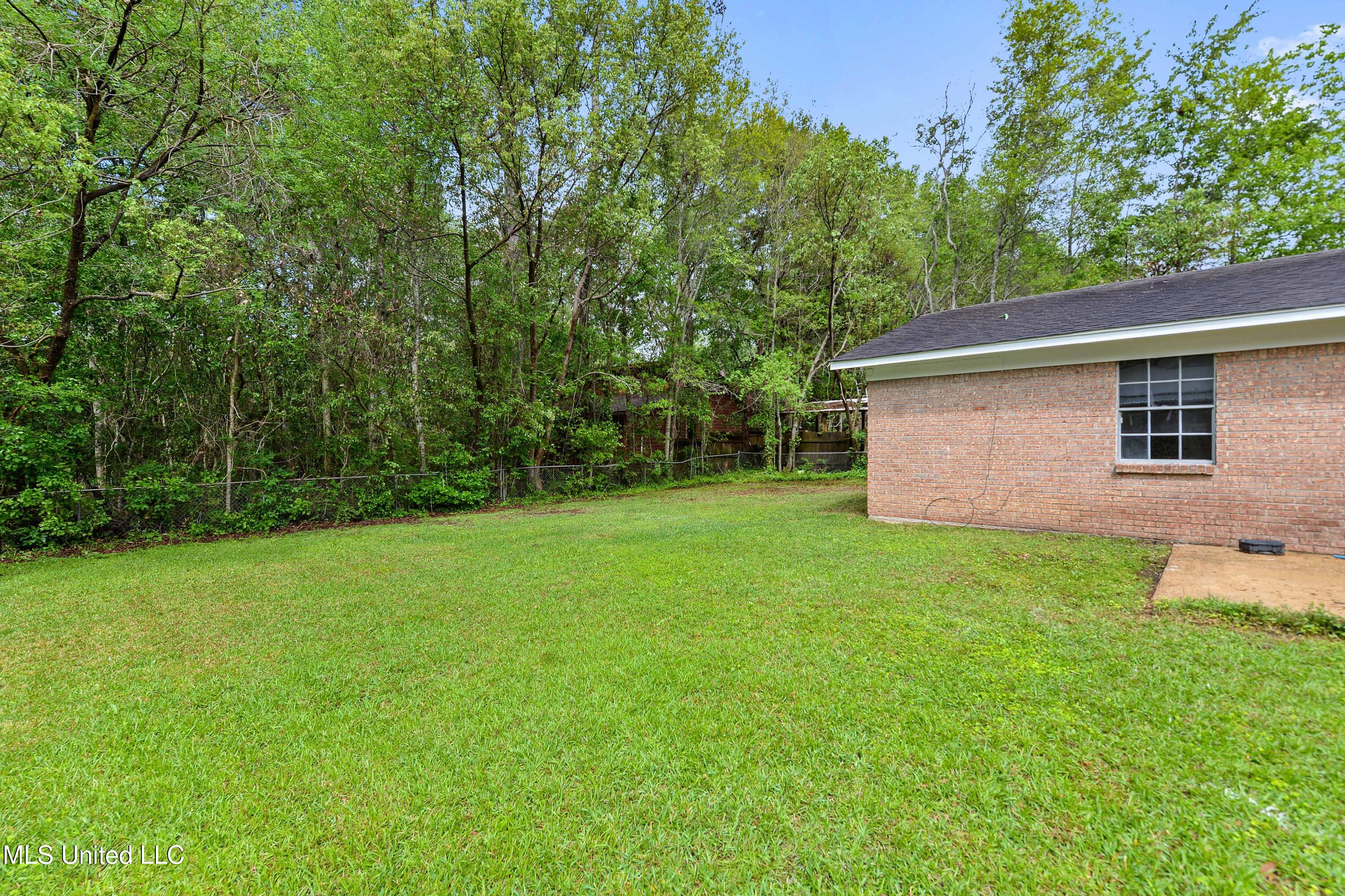 2820 Lawnwood Drive, Ocean Springs, Mississippi image 19