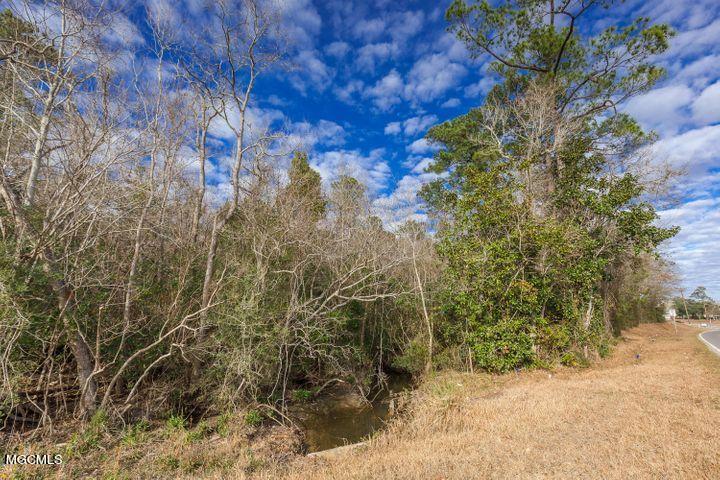 Nhn Lemoyne Boulevard, Biloxi, Mississippi image 5