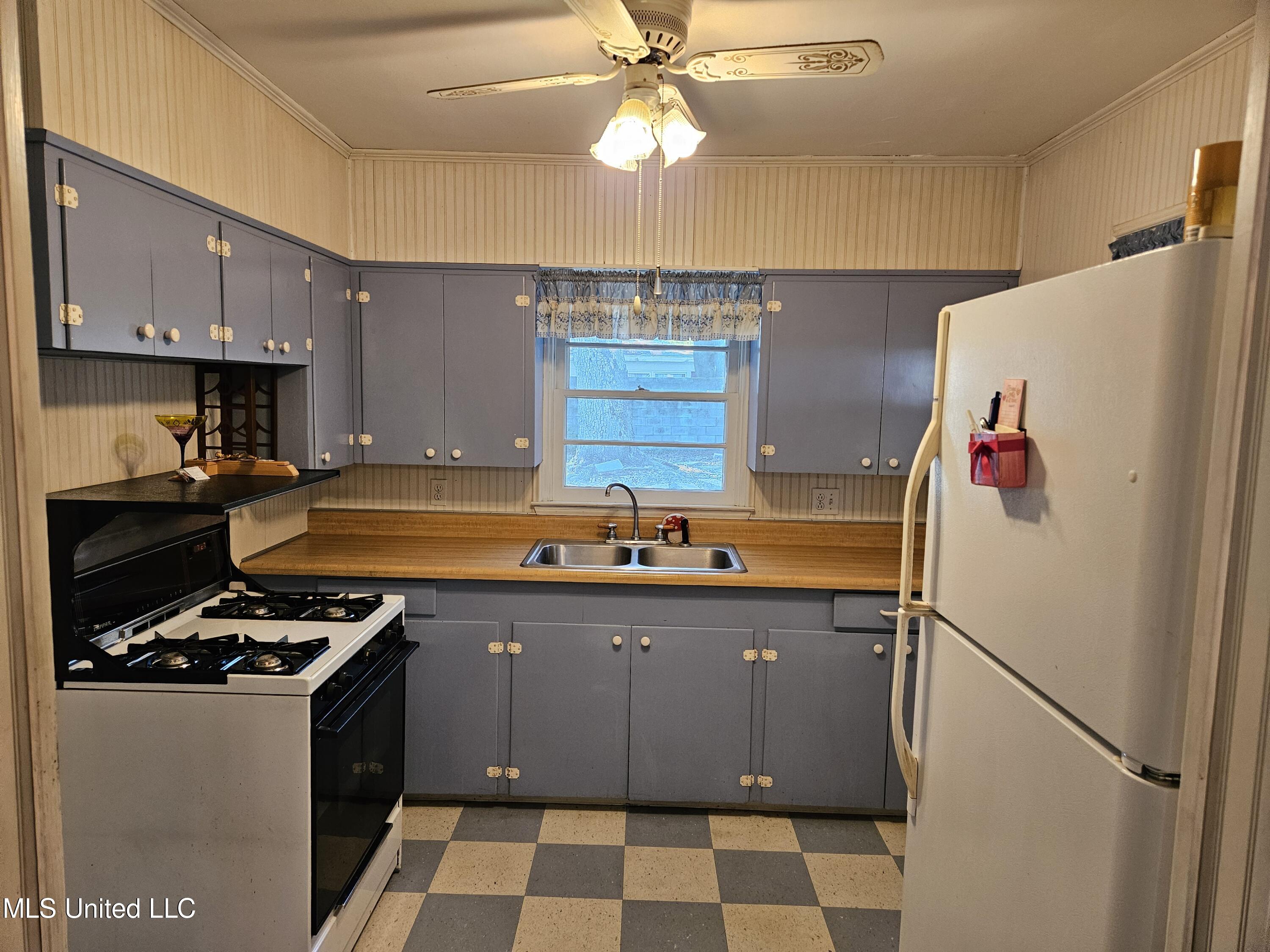 277 Rodenberg Avenue, Biloxi, Mississippi image 9