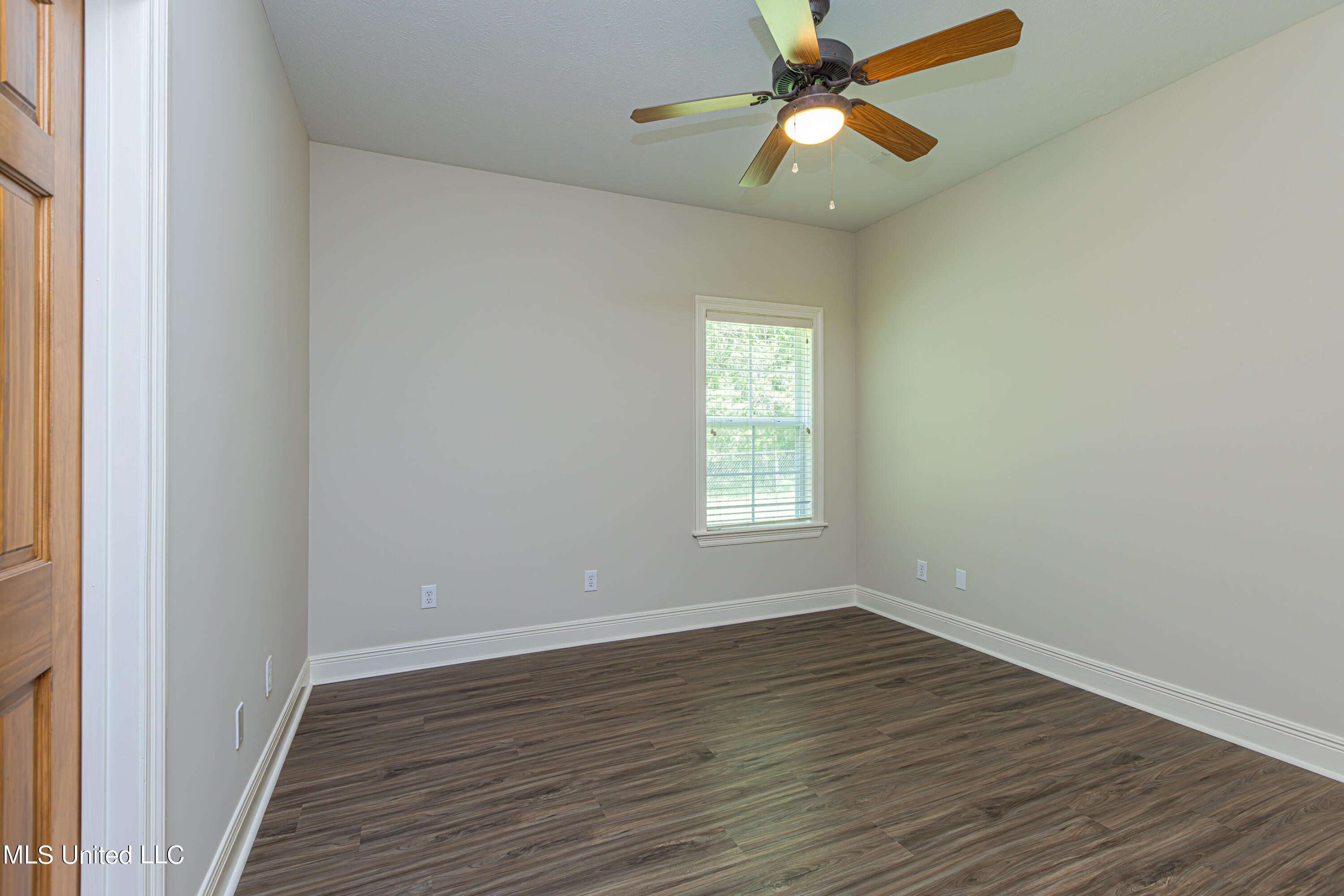 Raymond, Mississippi 39154, United States, 4 Bedrooms Bedrooms, ,4 BathroomsBathrooms,Residential,Pending,58562