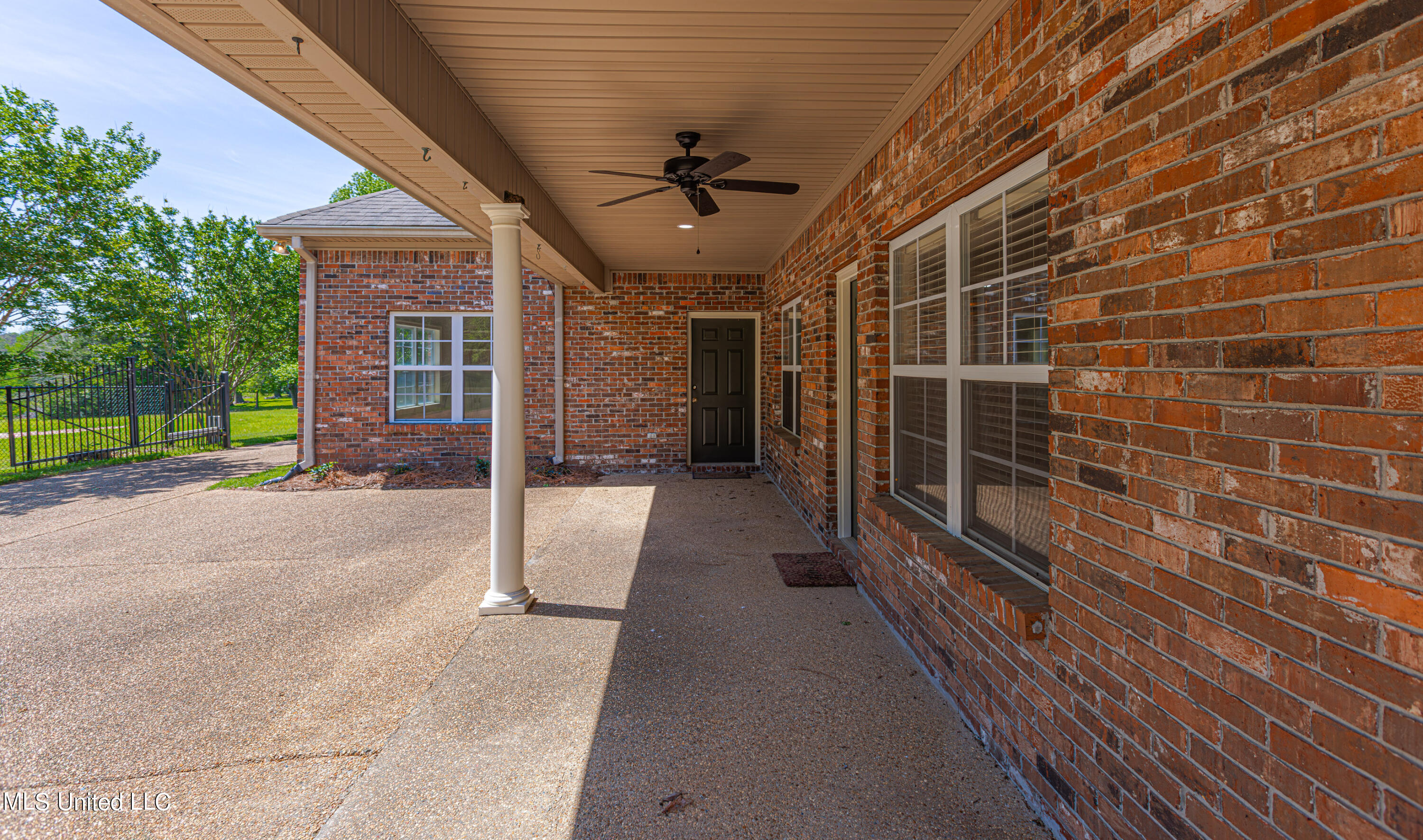 Raymond, Mississippi 39154, United States, 4 Bedrooms Bedrooms, ,4 BathroomsBathrooms,Residential,Pending,58562