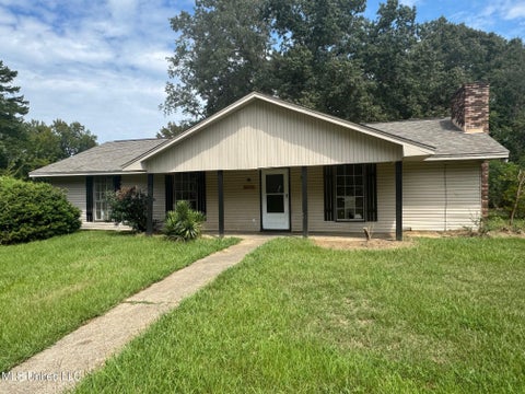 Homes For Sale - 5424 Brookhollow Drive<br/> Jackson, MS 39212