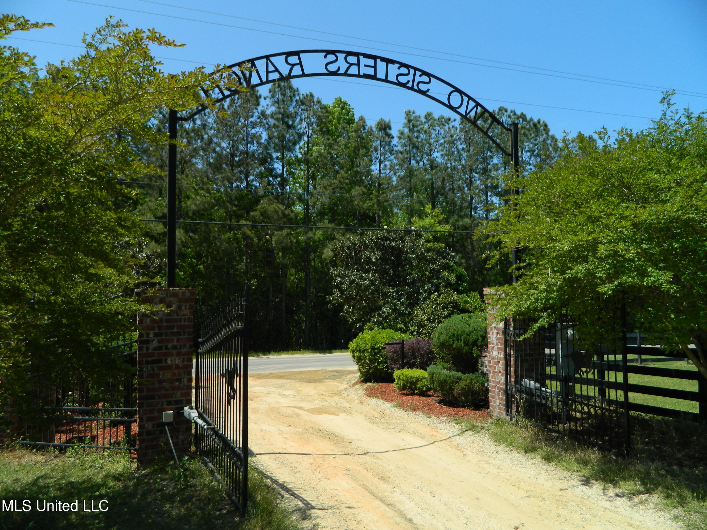 28200 Lake Cypress Drive, Perkinston, Mississippi image 4