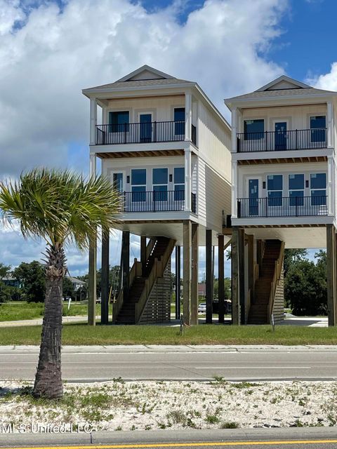 Single Family Residence in Long Beach MS 996 Beach Boulevard.jpg