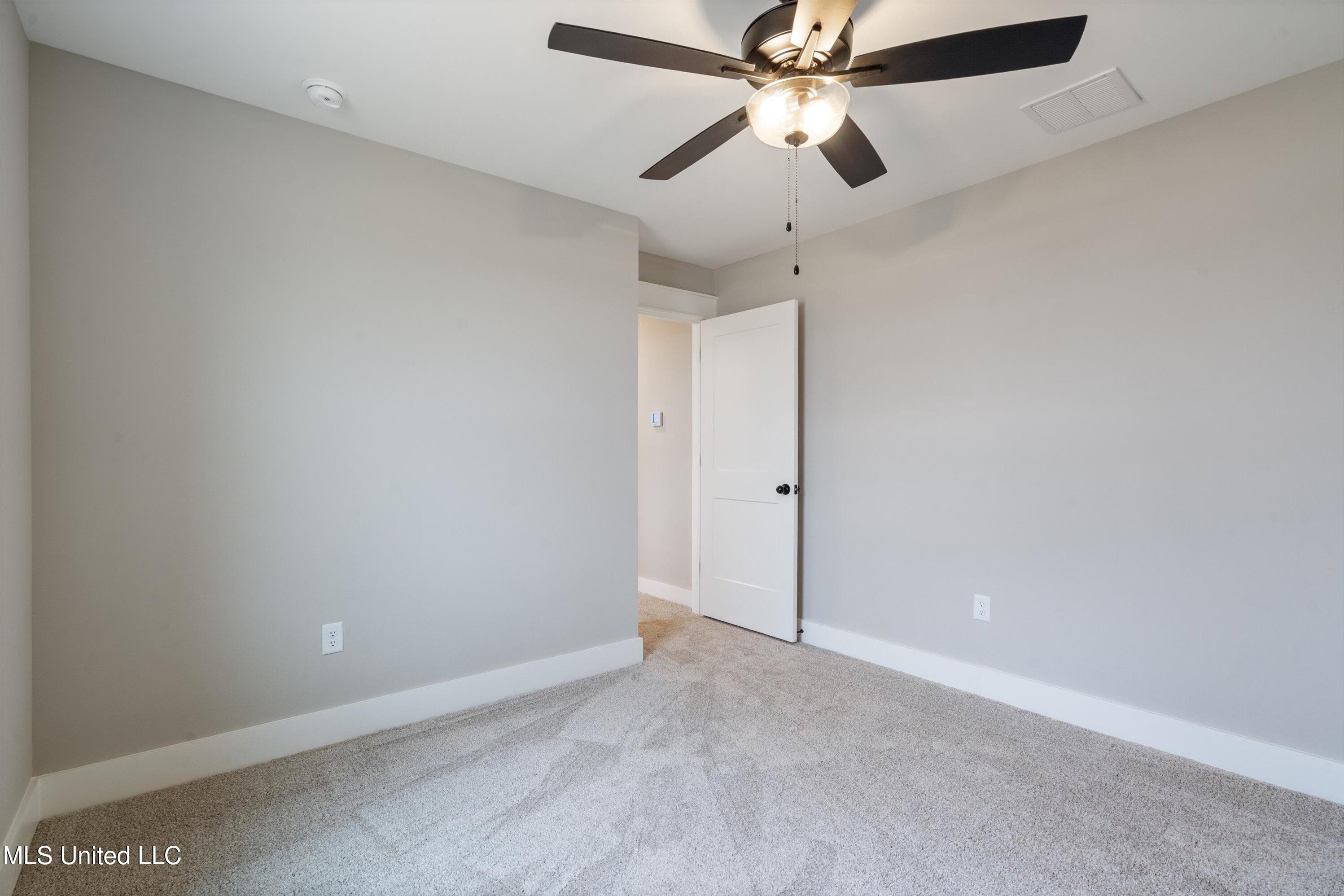 4237 Adriane Cove, Nesbit, Mississippi image 34